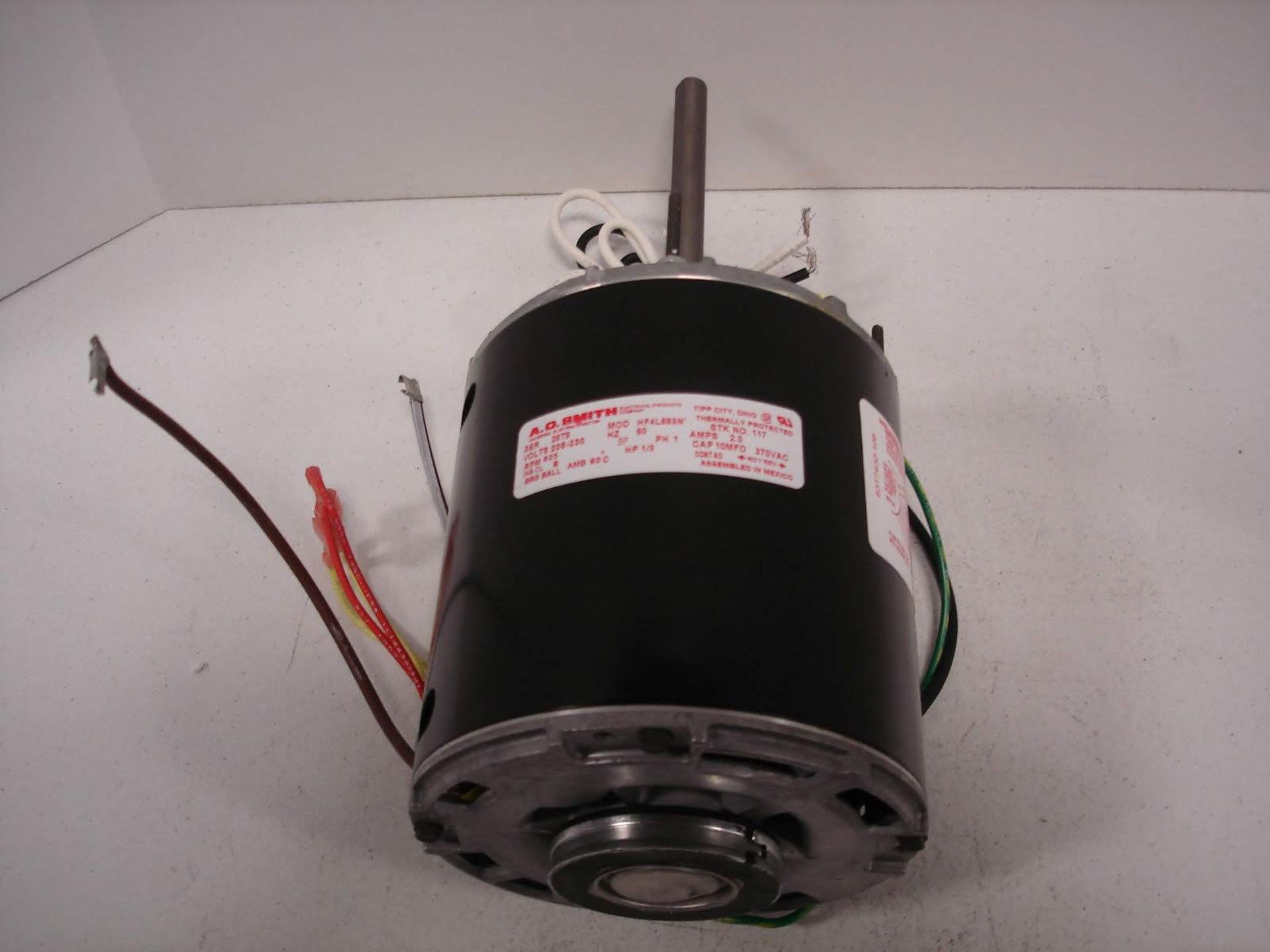 (1) *NEW* AO SMITH 117 MOTOR HP1/3 VOLTS208-230 RPM825/1SPD *NEW*; (1) *NEW* AO Smith 9608 Motor 1/