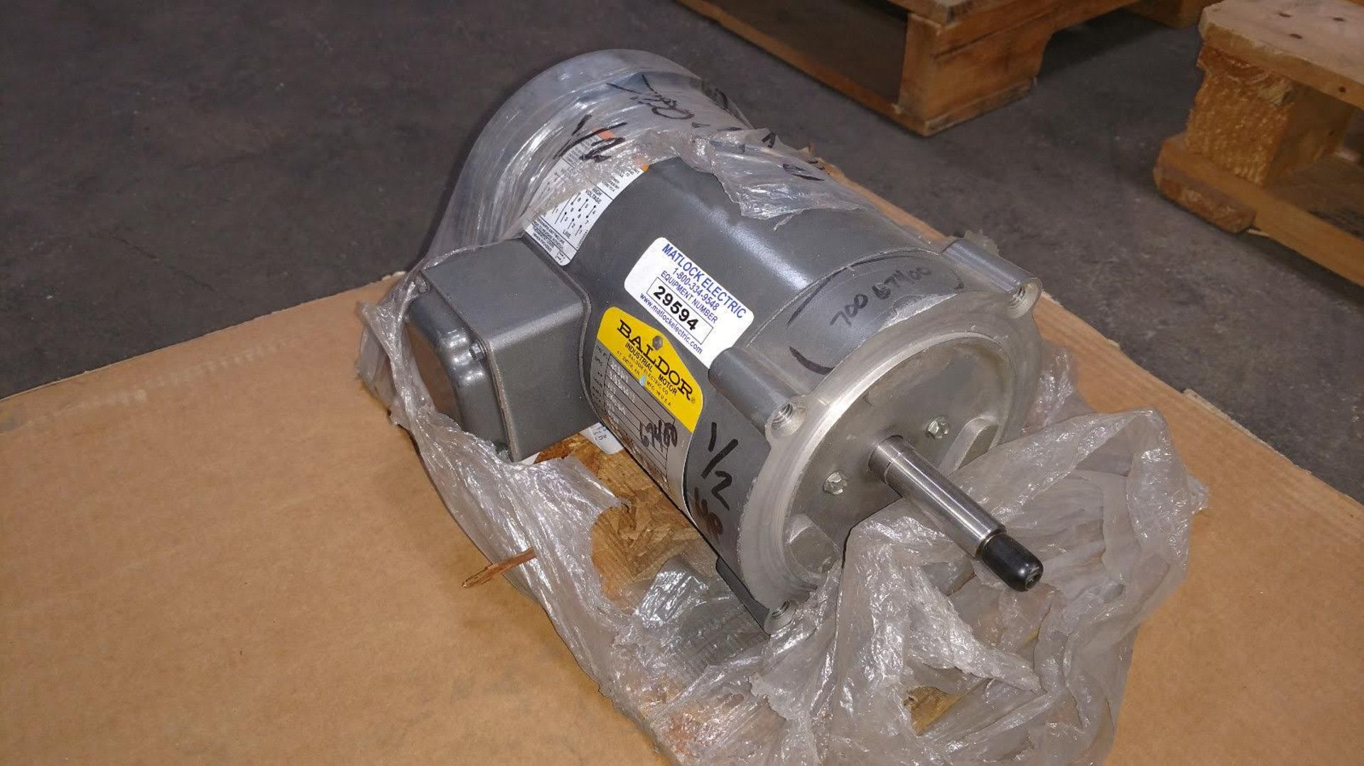 (1) *NEW* Baldor Industrial Motor 1/2HP 1725RPM 230/460V 34K36-872 *NEW* - Image 2 of 4