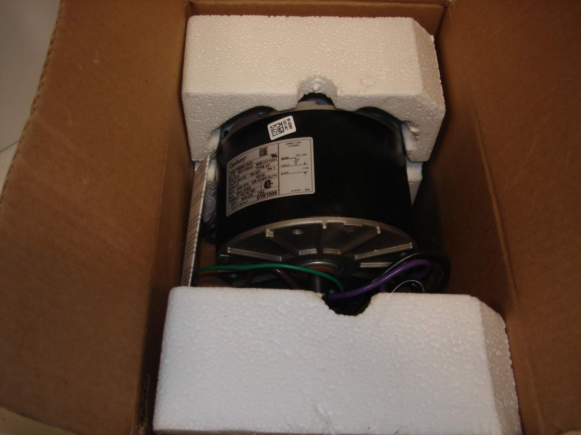 (1) *NEW* AO SMITH OAM10088 CONDENSER FAN MOTOR HP1/2 VOLTS208/230 RPM825 *NEW*; (1) *NEW* CENTURY - Image 8 of 9