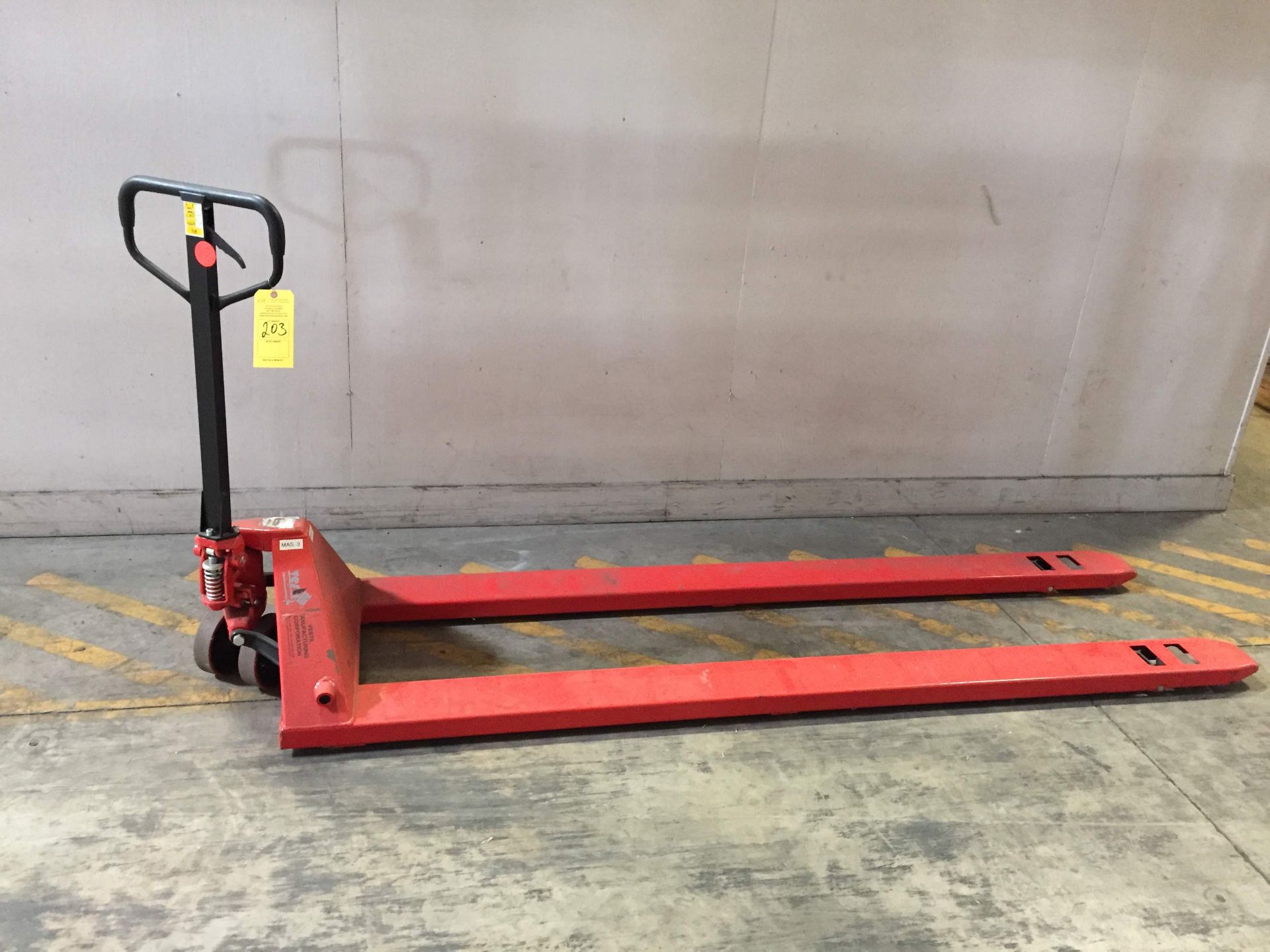 (1) VESTIL PALLET JACK CAP. 4,400LBS FORK LENGTH: 8 FEET FORK WIDTH: 27 INCHES