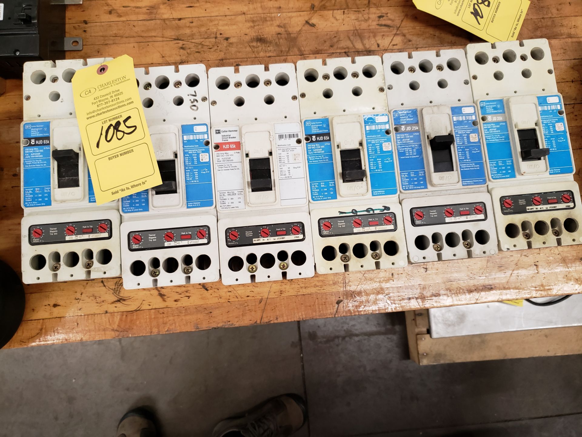 ASSORTED CUTLER HAMMER 250A CIRCUIT BREAKERS (LOCATED AT: 432 COUNCIL DRIVE FORT WAYNE, IN 46825)