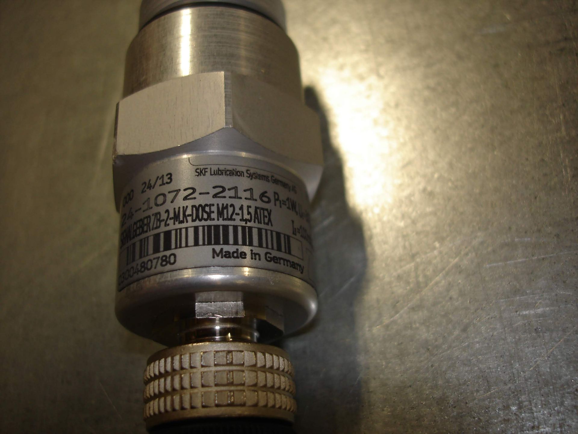 (1) 24-1072-2116 SKF LUBRICATION SYSTEM VALVE NEW. Pickup your lot(s) for free! Shipping is - Image 5 of 6