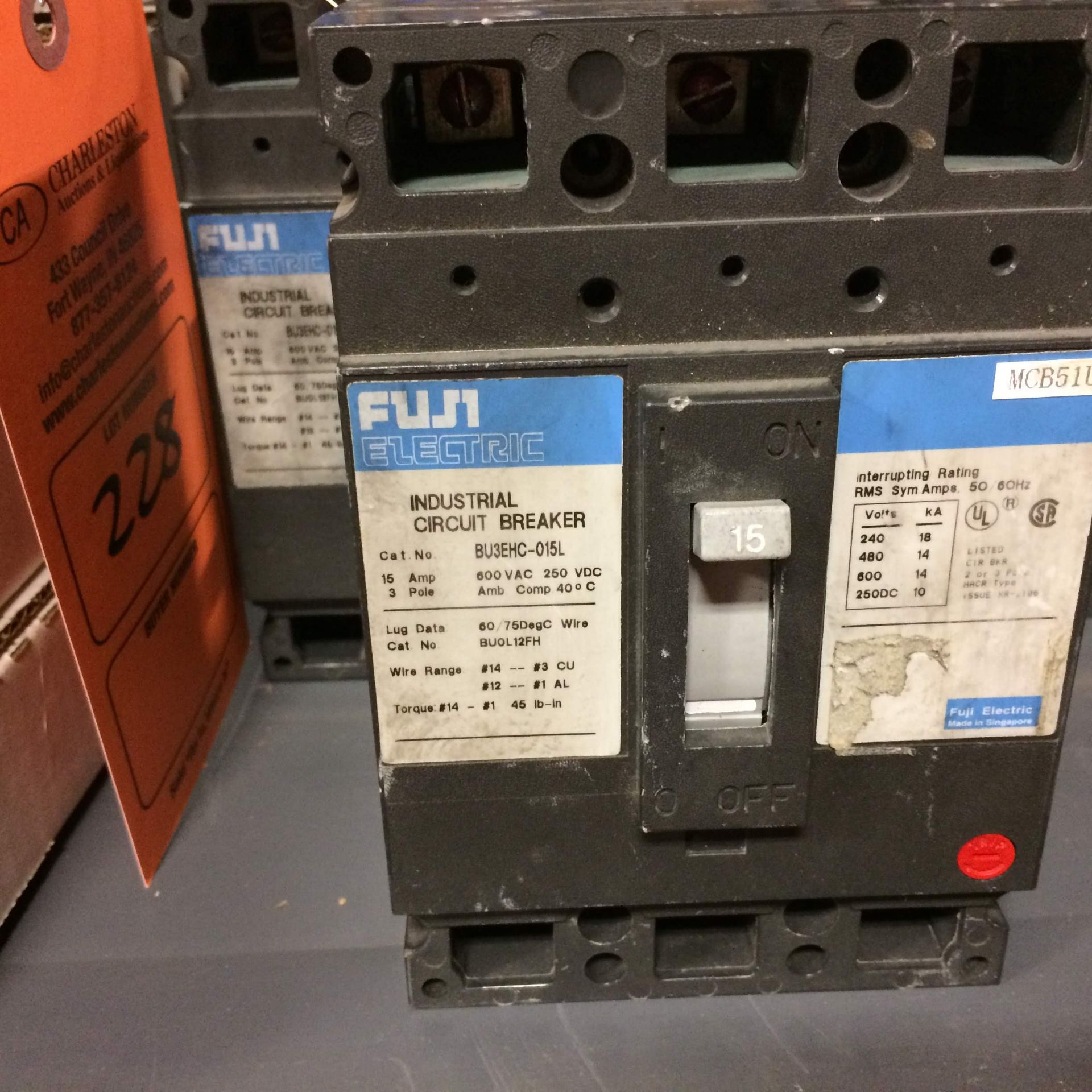 (2) BU3EHC-015L FUJI ELECTRIC INDUSTRIAL CIRCUIT BREAKER USED Pickup your lot(s) for free! - Image 2 of 5