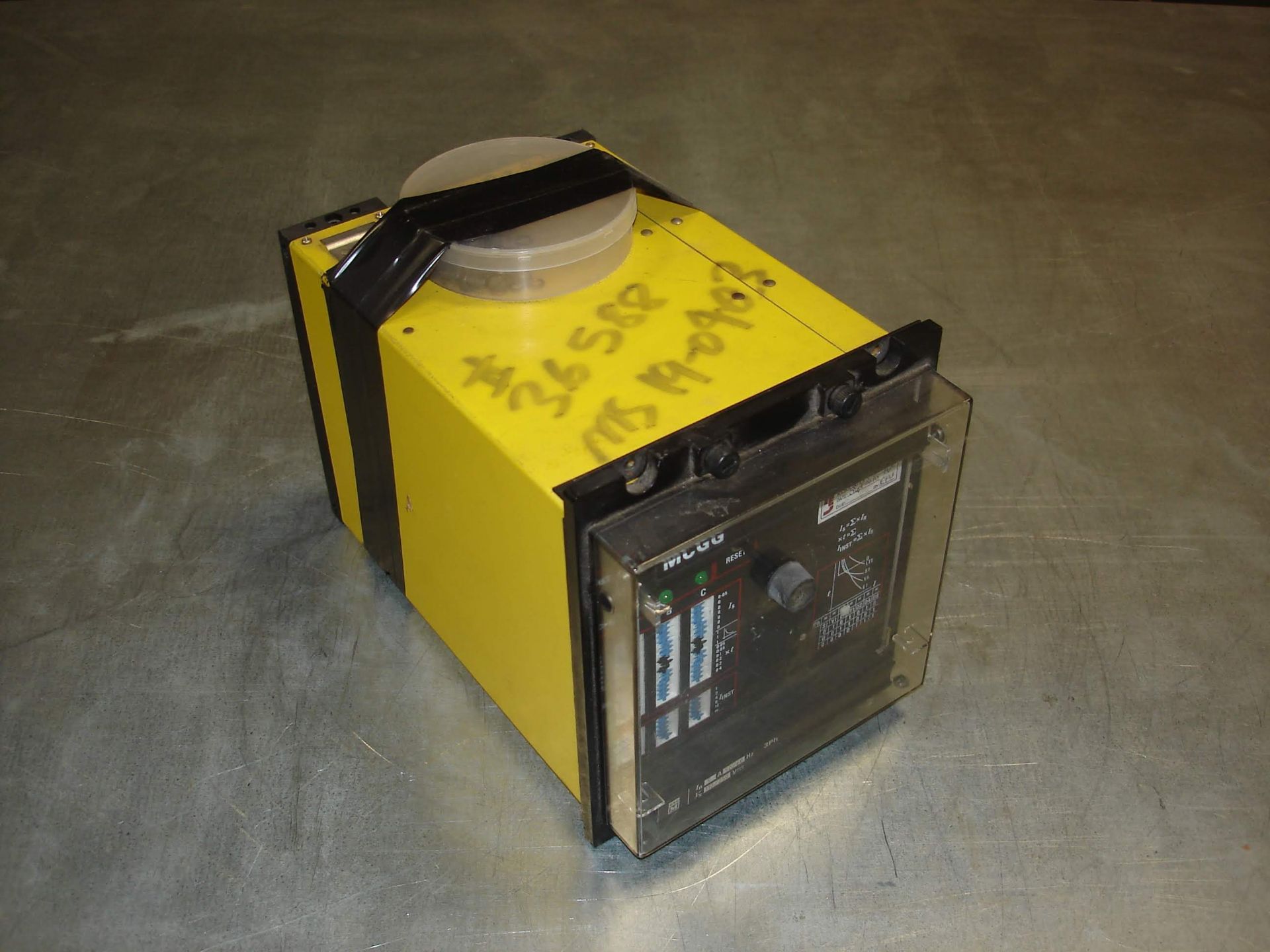 (1) MCGG62F1CD1002A GEC OVERCURRENT RELAY USED Pickup your lot(s) for free! Shipping is available - Image 3 of 8