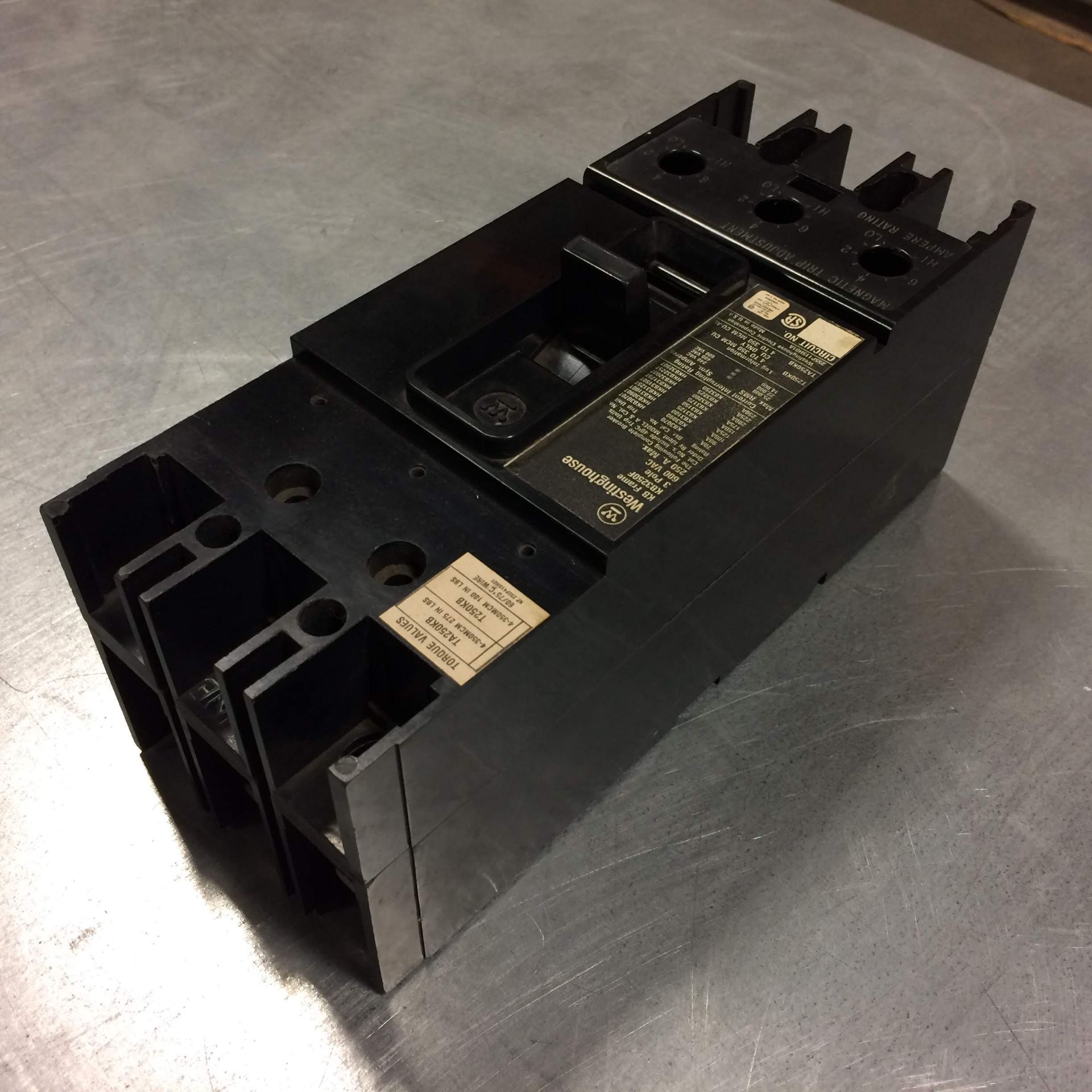 (1) KB3250F WESTINGHOUSE BREAKER USED. Pickup your lot(s) for free! Shipping is available for all - Image 4 of 7