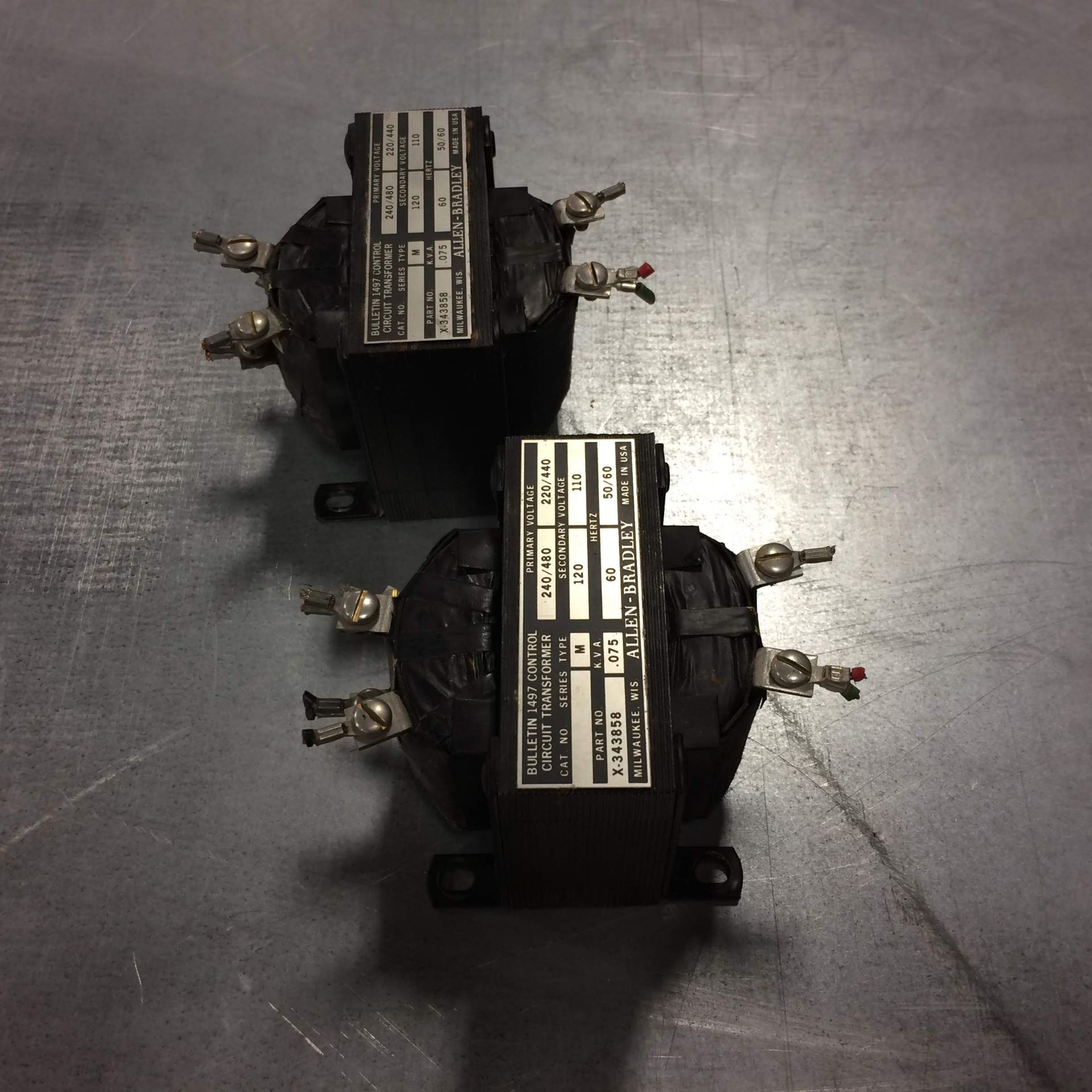 (2) X-343858 ALLEN BRADLEY TRANSFORMERS USED. Pickup your lot(s) for free! Shipping is available for - Image 4 of 5