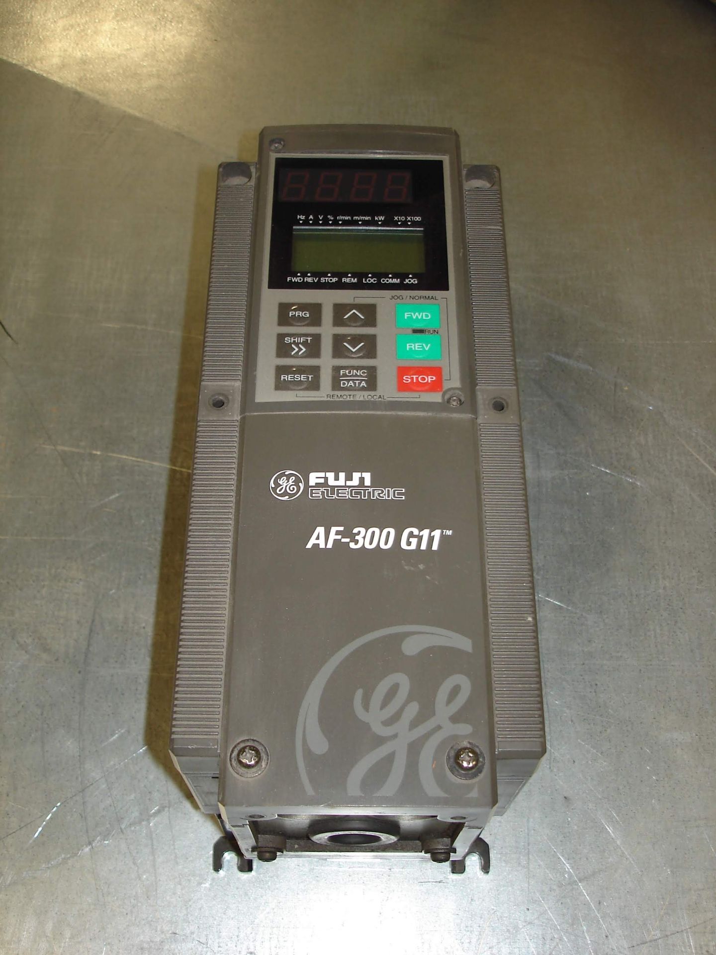 (1) 6KG1143001X4B1 GE FUJI ELECTRIC AF-300G11 MOTOR CONTROL DRIVE USED. Pickup your lot(s) for free!