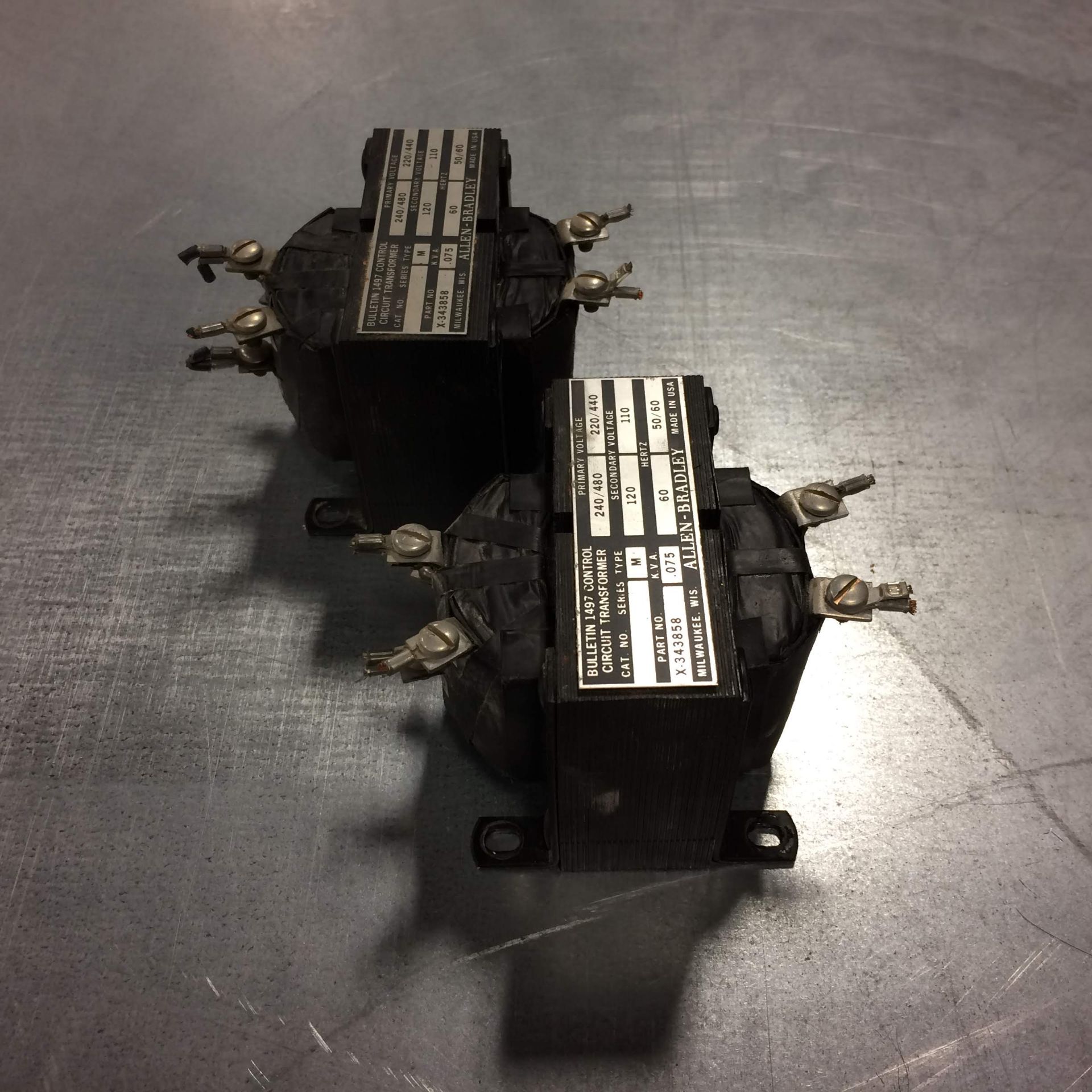 (2) X-343858 ALLEN BRADLEY TRANSFORMERS USED. Pickup your lot(s) for free! Shipping is available for - Image 4 of 5