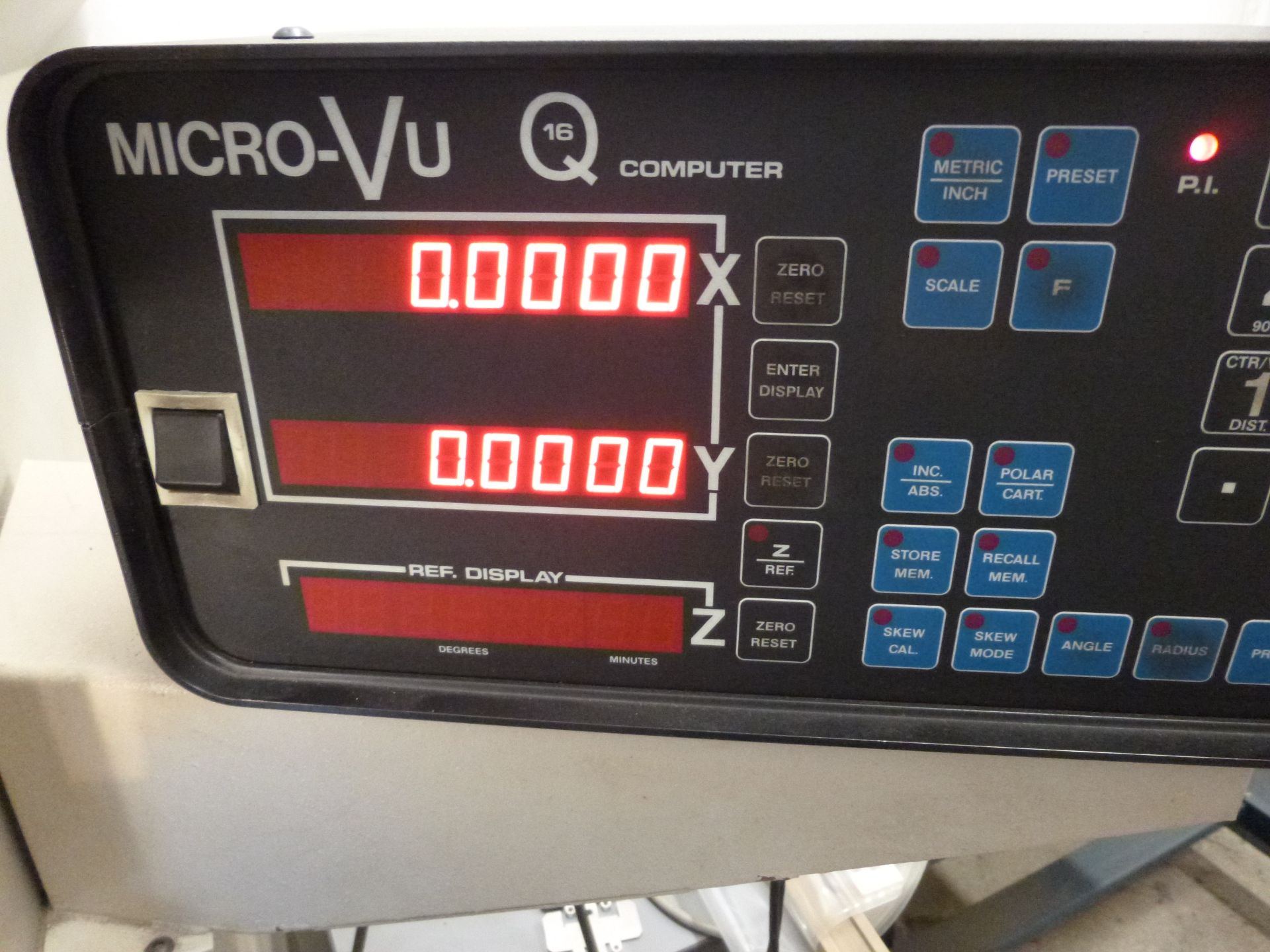 MicroVu model S14 optical comparator with Q16 digital readout serial #5530, (located at 52458 St - Image 3 of 6