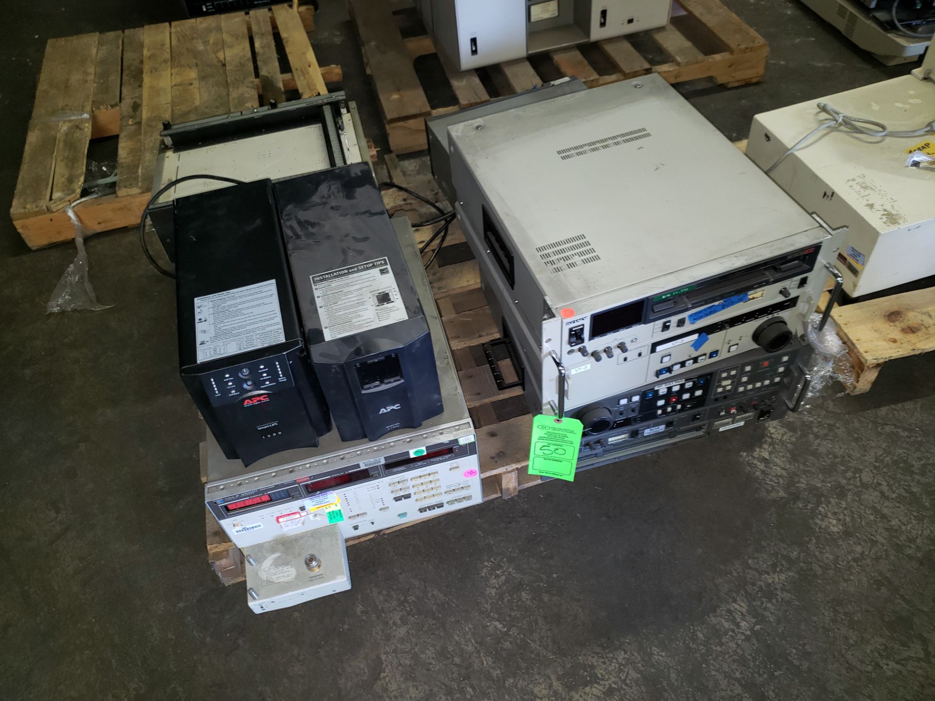 PALLET OF MISC ELECTRONICS