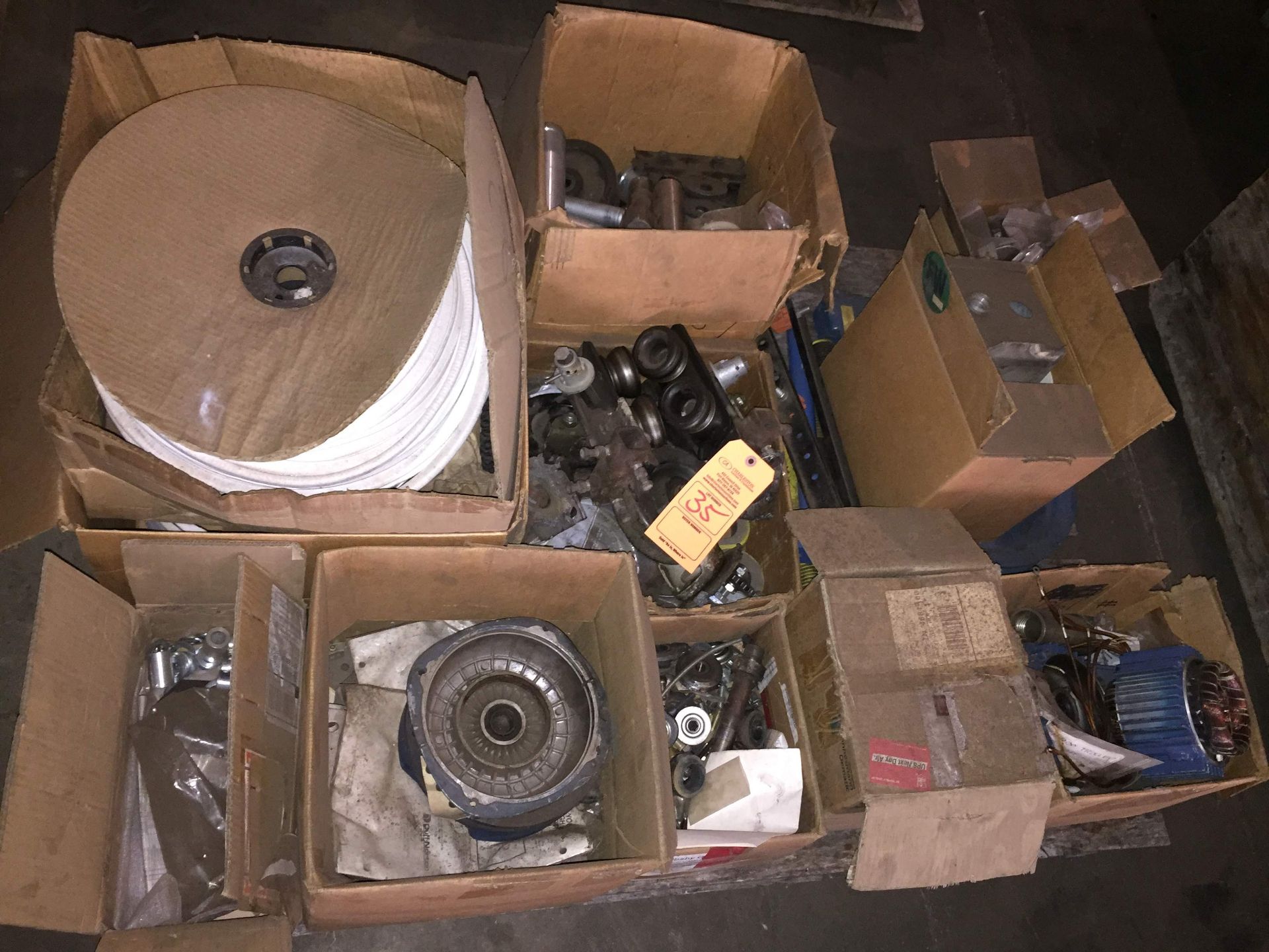 PALLET OF MISC CRANE PARTS