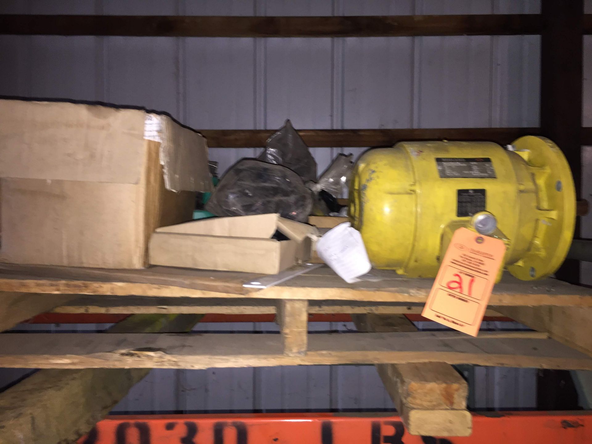 PALLET OF MISC CRANE PARTS/ACCESSORIES INCLUDING: REULAND HOIST MOTOR MODEL-0100C- 1 BAN 0043 &