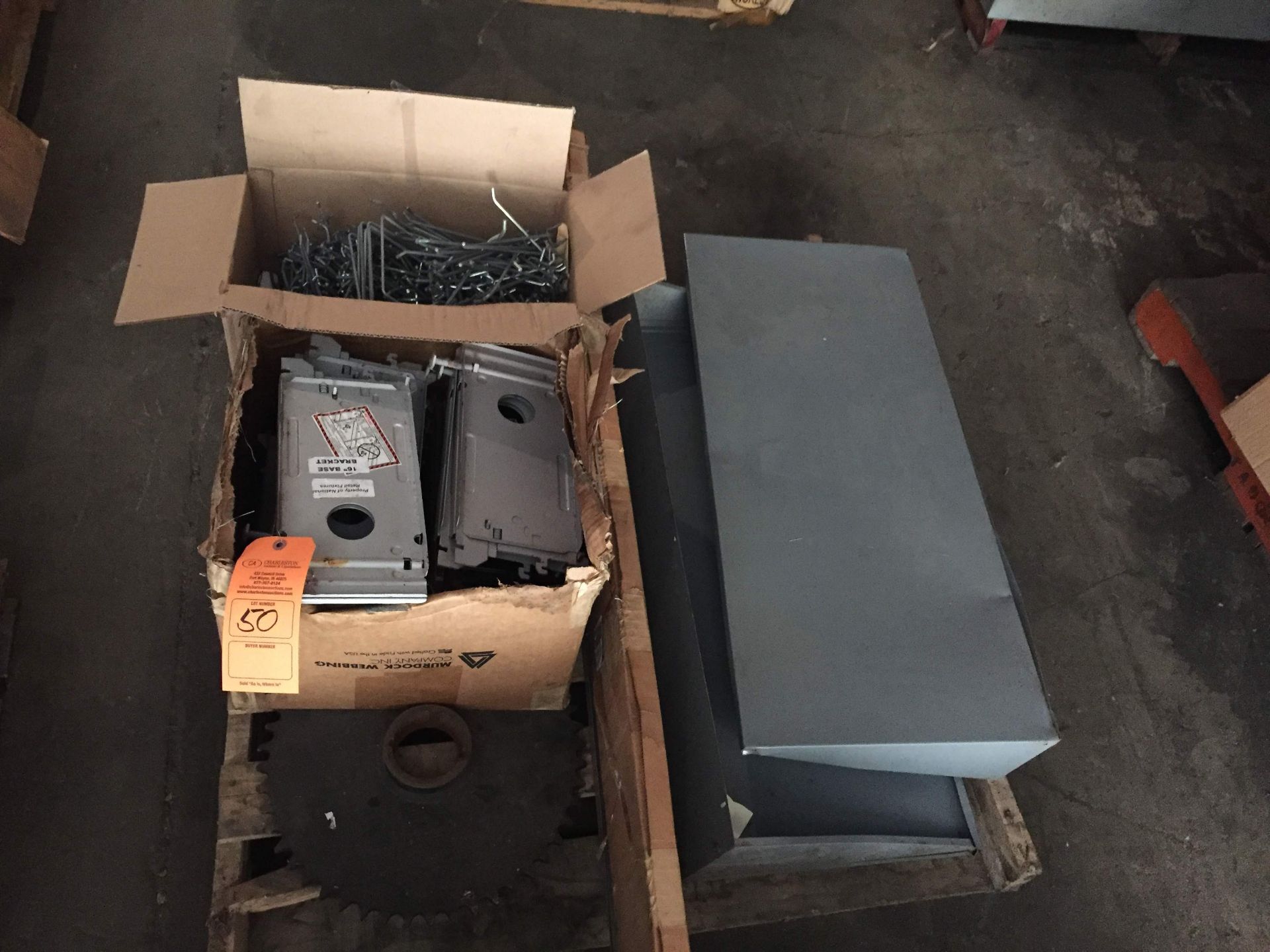 PALLET OF MISC INCLUDING 16" BRACKET & SHELVING