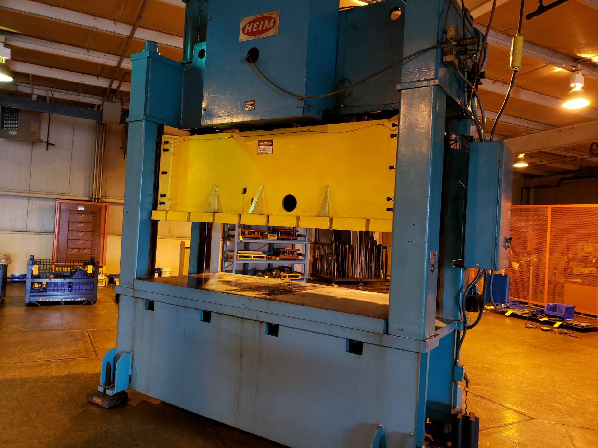 HEIM STRAIGHT SIDE DOUBLE CRANK 300 TON PRESS; M# S300 48X102; SN 2476; 8" STROKE'; 28 SPM W/ - Image 2 of 4