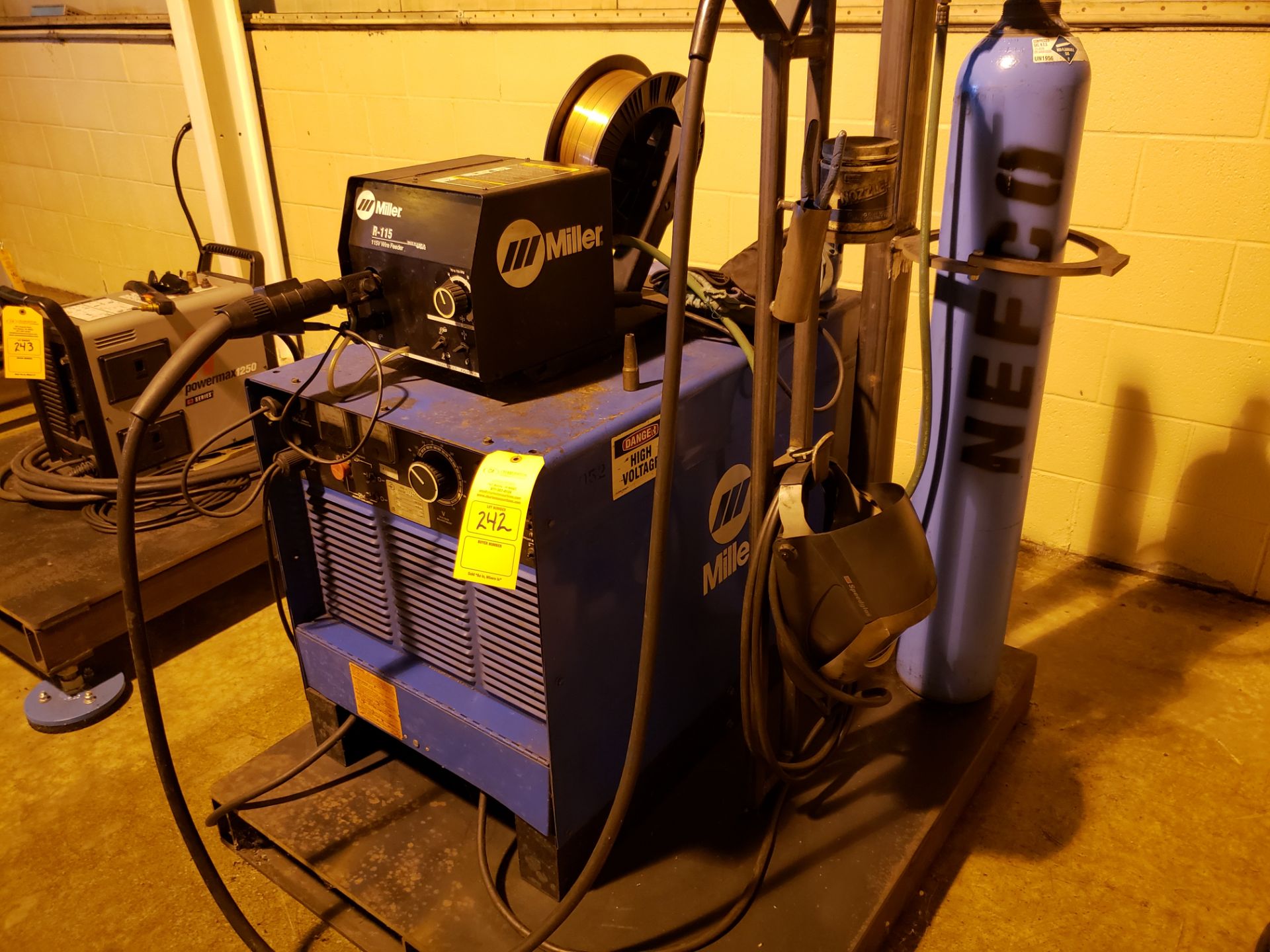 MILLER WIRE WELDER W/ MILLER R-115 WIRE FEEDER; DELTA WELD 450 DC POWER SUPPLY; SN JJ350091