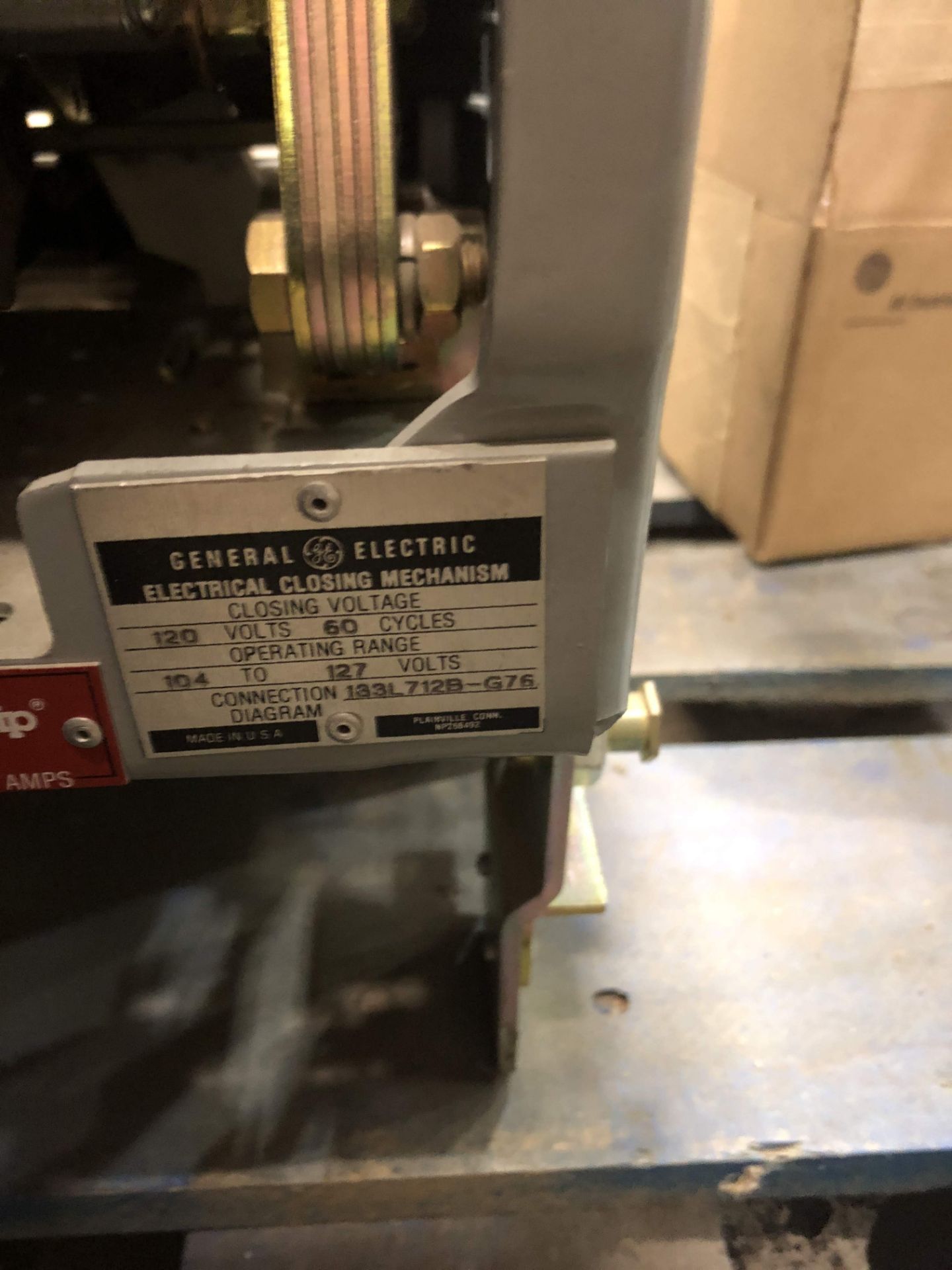 GE LOW VOLTAGE POWER CIRCUIT BREAKER ID#30025865 OPERATING RANGE 104-127 VOLTS - Image 3 of 3