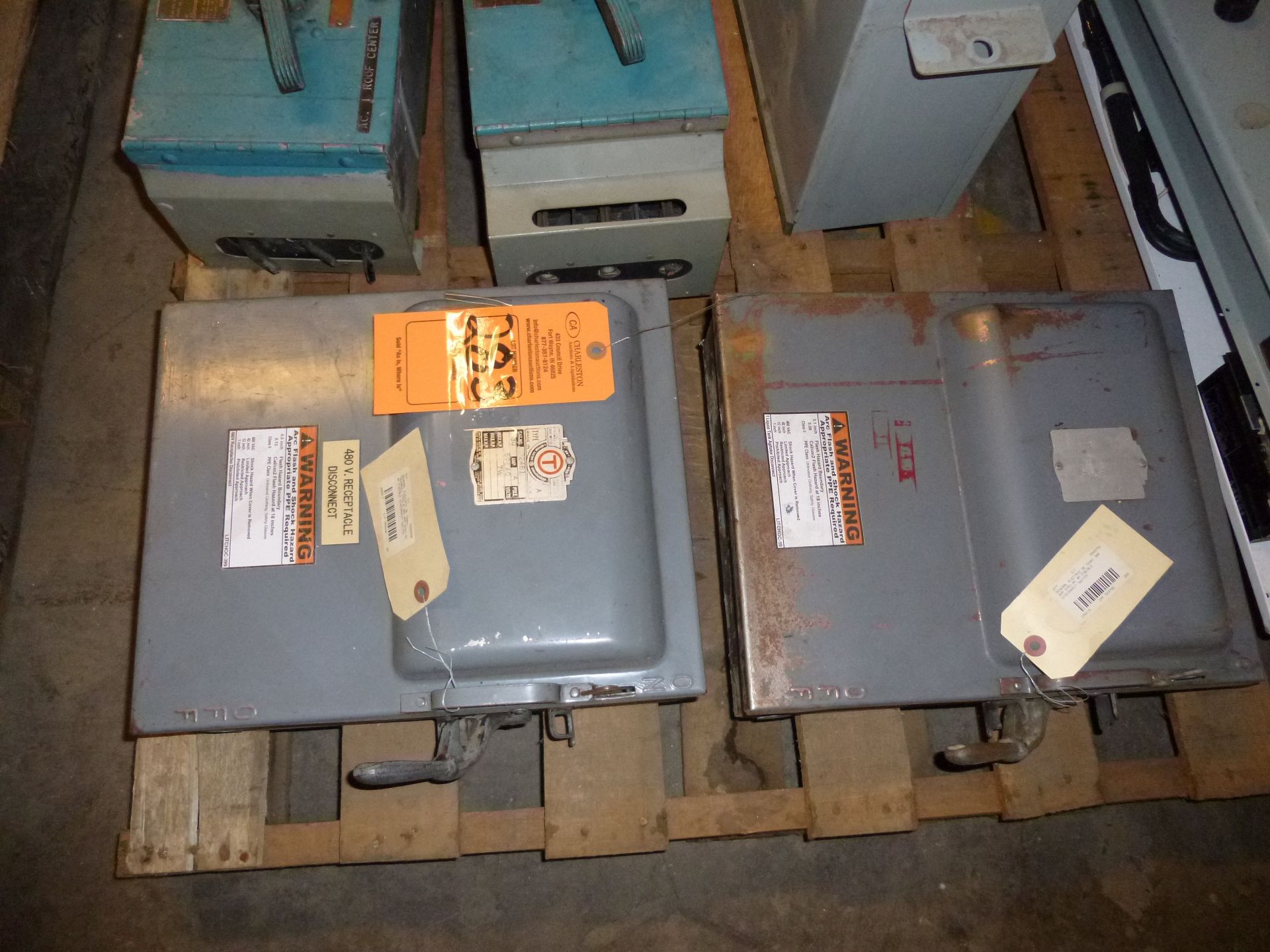 Pallet of assorted disconnects and buckets, buss plugs, etc - Image 3 of 4