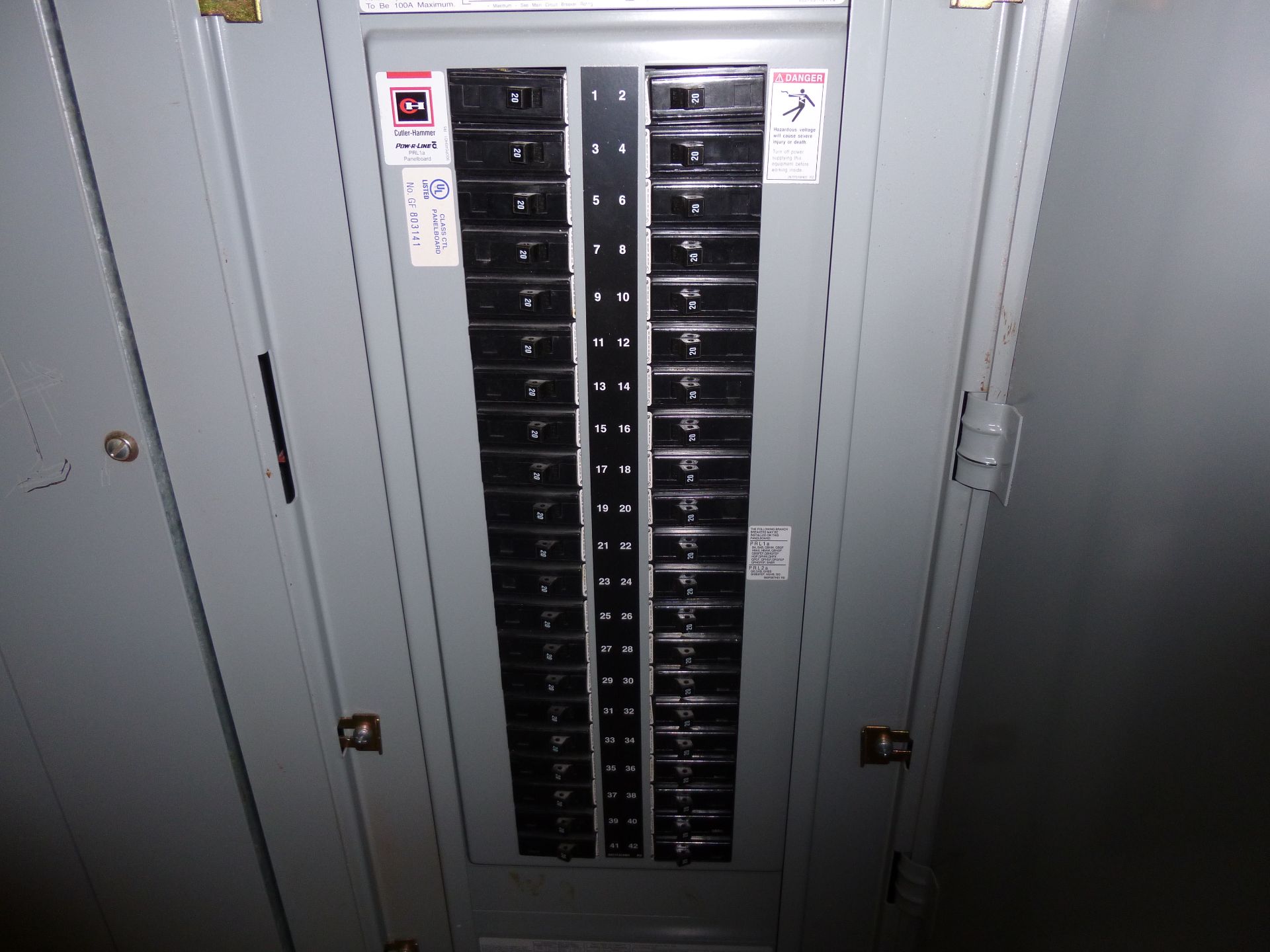 Cutler Hammer model PRL1A, 225amp box, 120/208 volt, 3 phase, 4 wire, includes all breakers as - Image 3 of 3