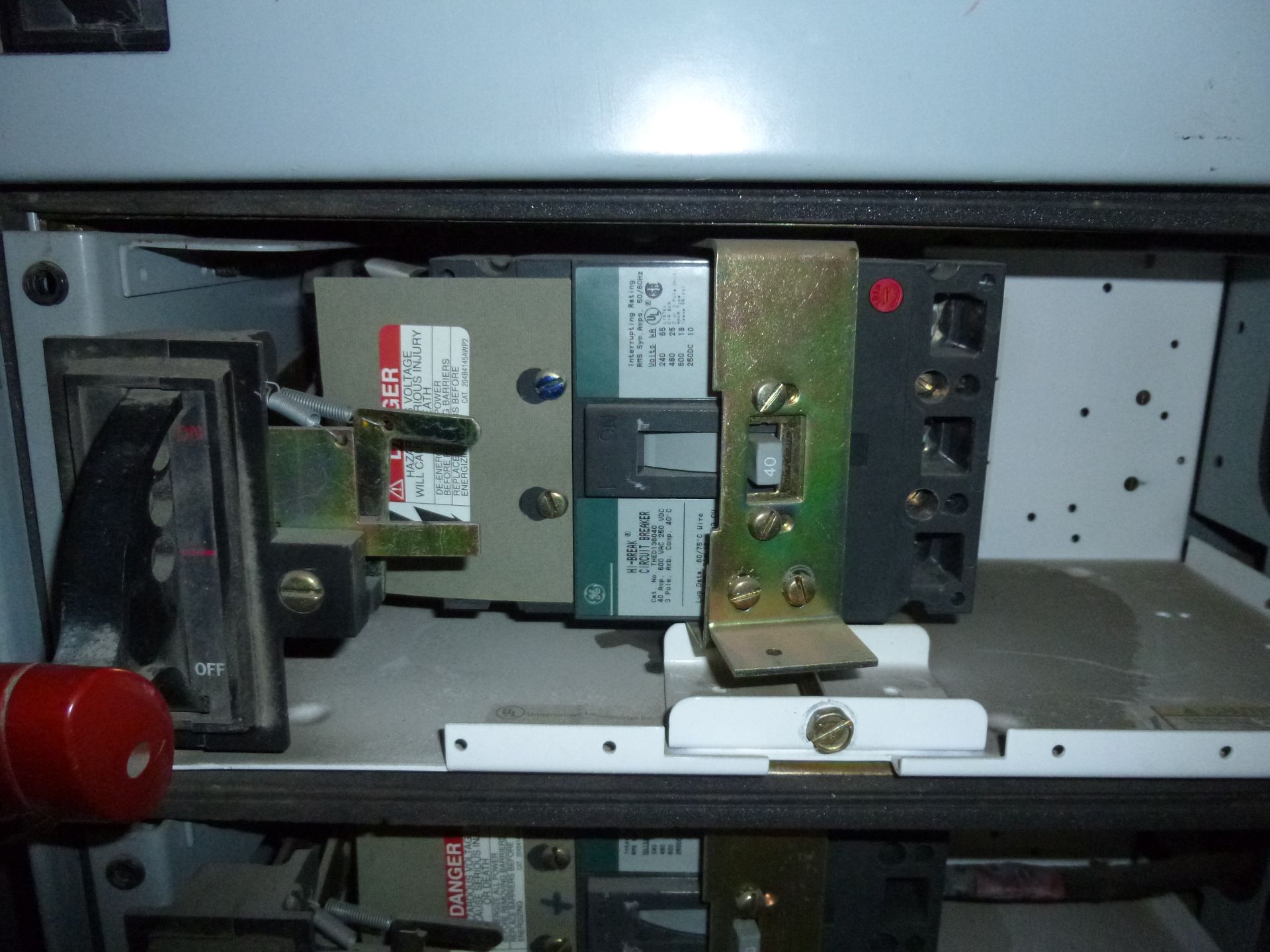 GE 8000 Line Motor control center MCC, catalog number 636X0696L01, 600amp supply, 300amp section, - Image 7 of 16