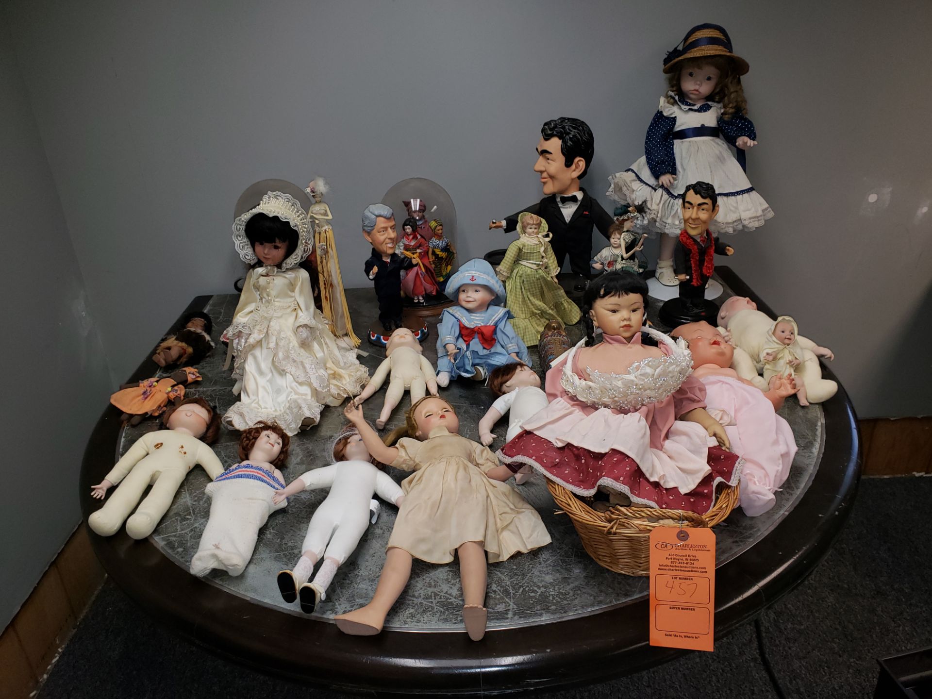 LOT OF VARIOUS DOLLS