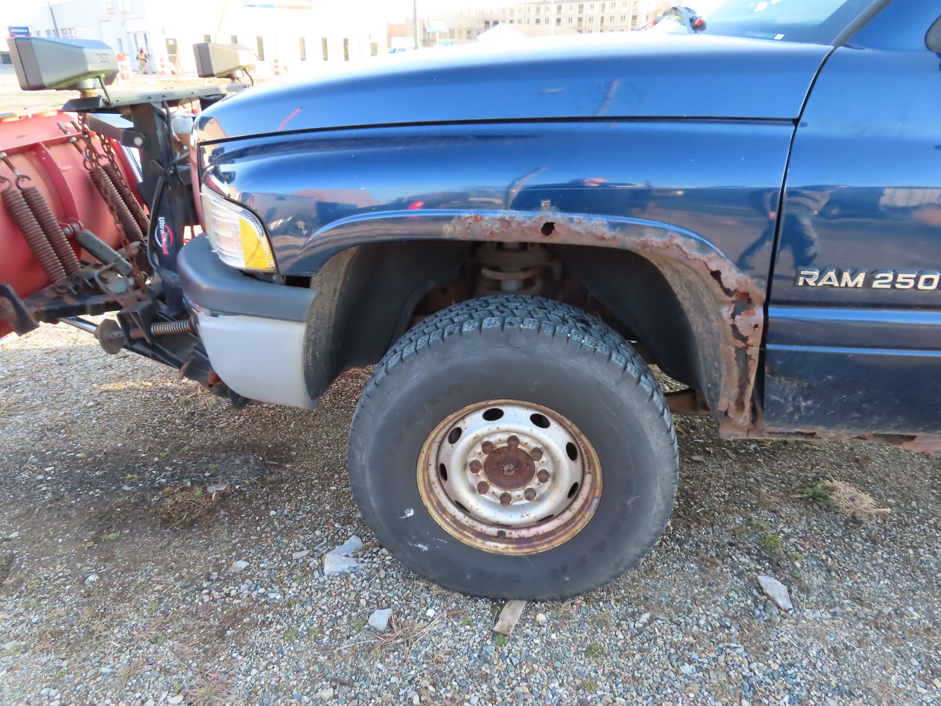 2002 Dodge Ram 2500 plow truck VIN 3B7KF26Z32M309373, 4wd, includes western plow with ultra-mount - Image 2 of 18
