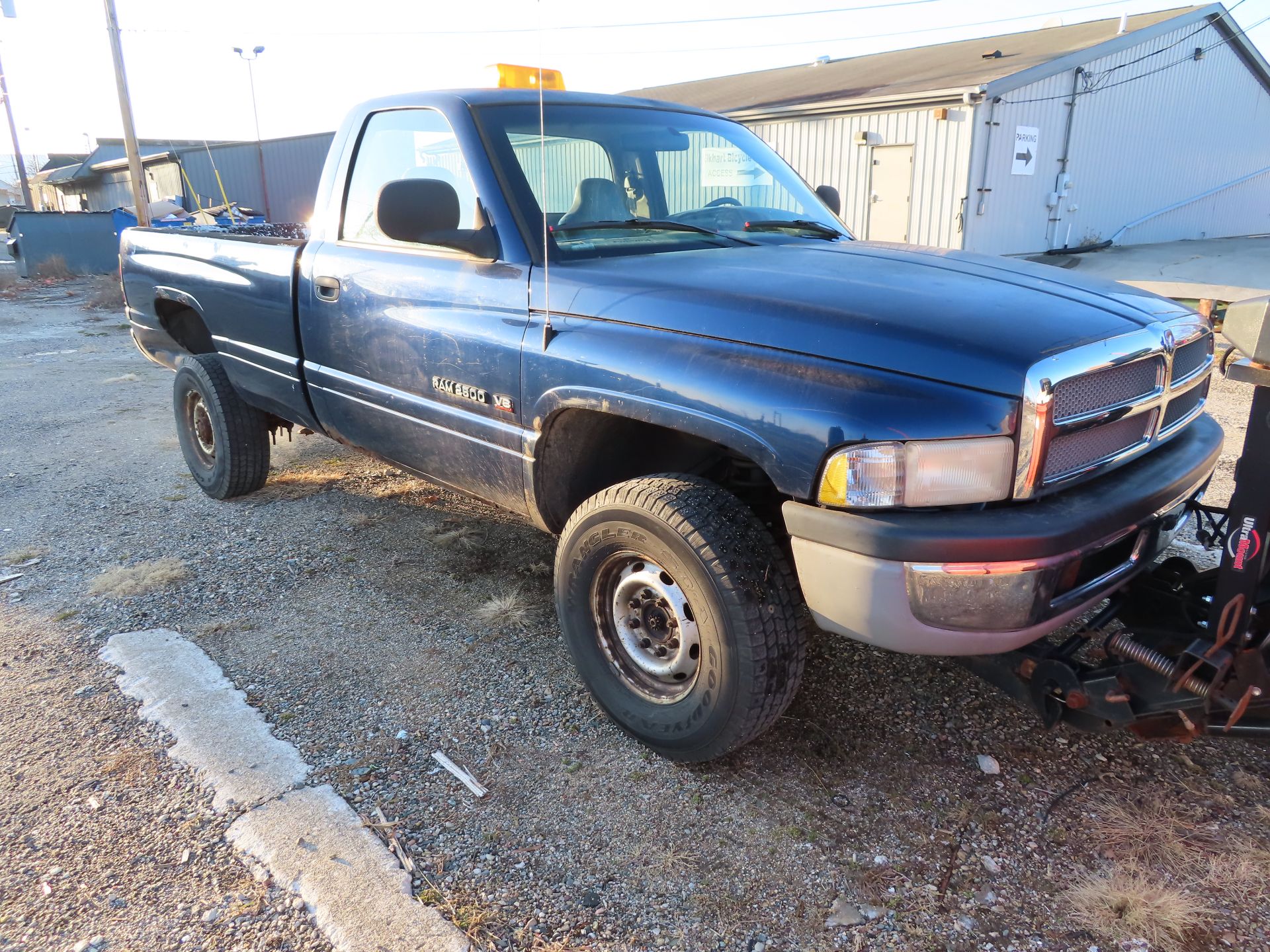 2002 Dodge Ram 2500 plow truck VIN 3B7KF26Z32M309373, 4wd, includes western plow with ultra-mount - Image 9 of 18