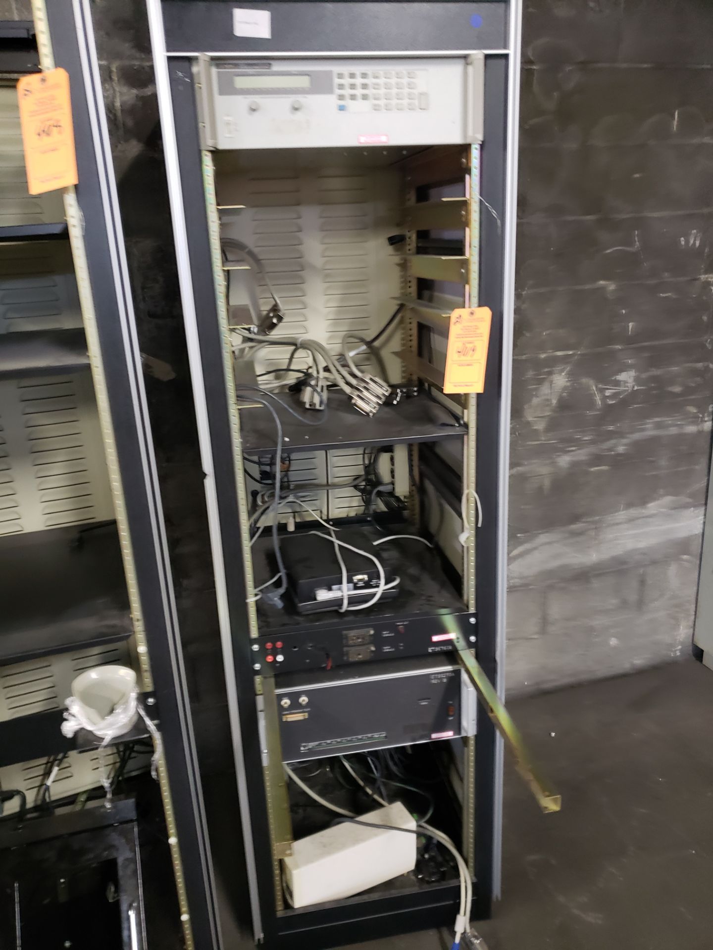 SERVER RACK & CONTENTS W/ AGILENT 6652A DC POWER SUPPLY (LOCATED AT: 219 MURRAY STREET, FORT