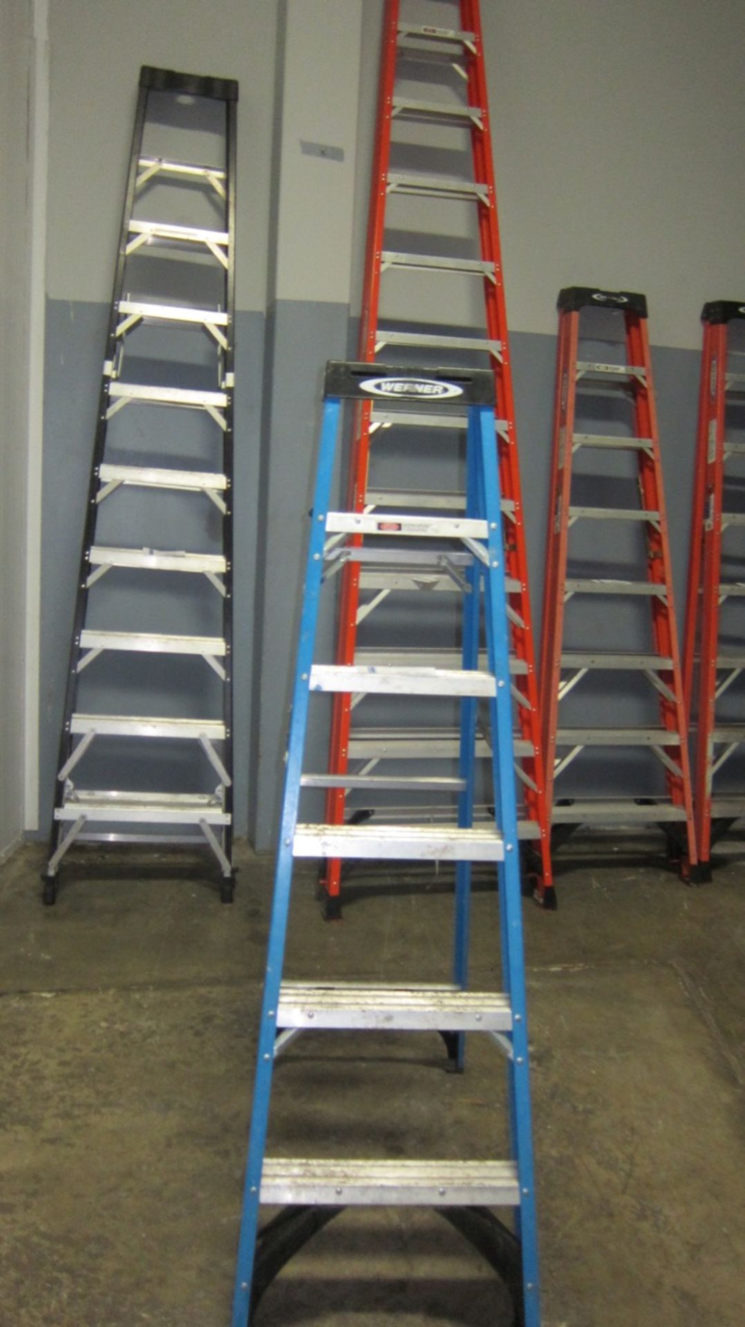 Werner Ladder | One (1) Werner 8' Ladder (Blue) | MODEL# | SERIAL# | * Skidding and load out at