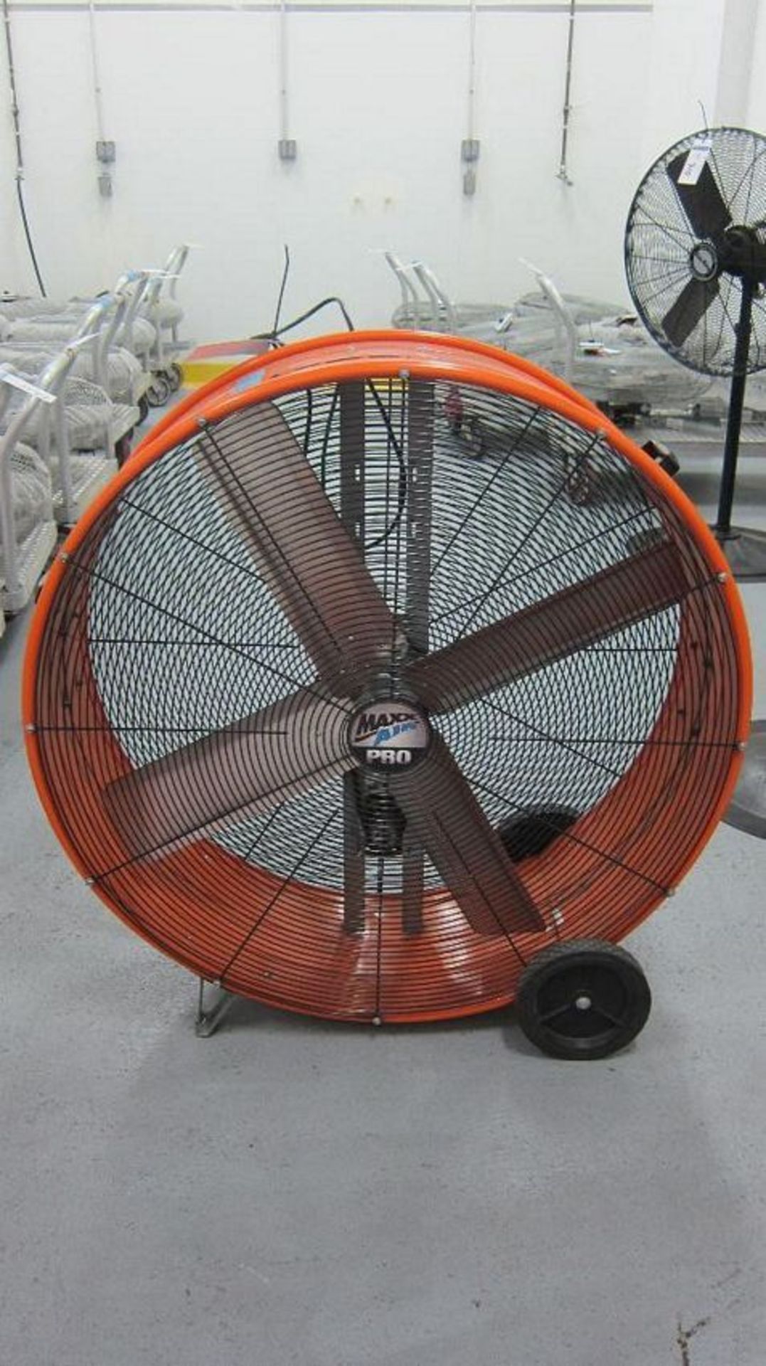 Max Air Pro | INDUSTRIAL PORTABLE FLOOR FAN. 43" | MODEL# | SERIAL# | * Skidding and load out at - Image 2 of 2