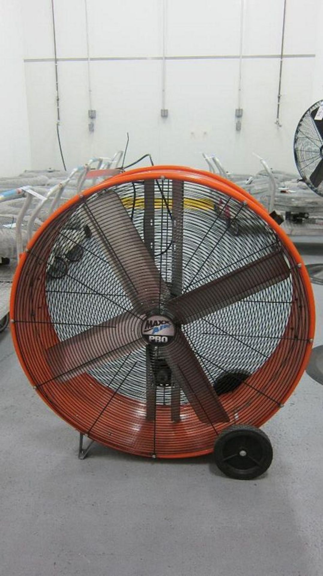 Max Air Pro | INDUSTRIAL PORTABLE FLOOR FAN. 43" | MODEL# | SERIAL# | * Skidding and load out at