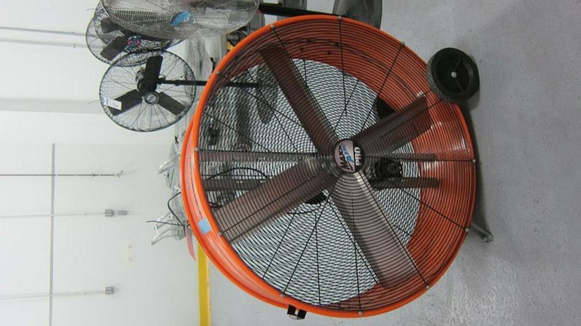 Max Air Pro | INDUSTRIAL PORTABLE FLOOR FAN. 43" | MODEL# | SERIAL# | * Skidding and load out at - Image 2 of 2