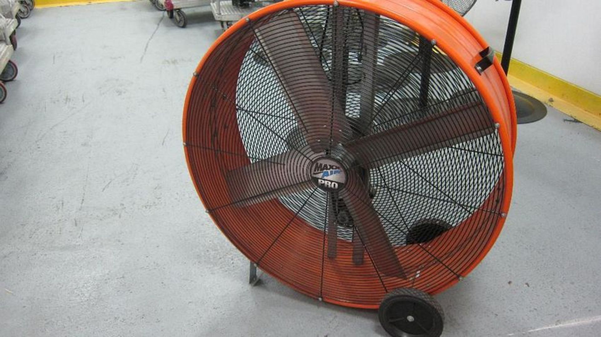 Max Air Pro | INDUSTRIAL PORTABLE FLOOR FAN. 43" | MODEL# | SERIAL# | * Skidding and load out at