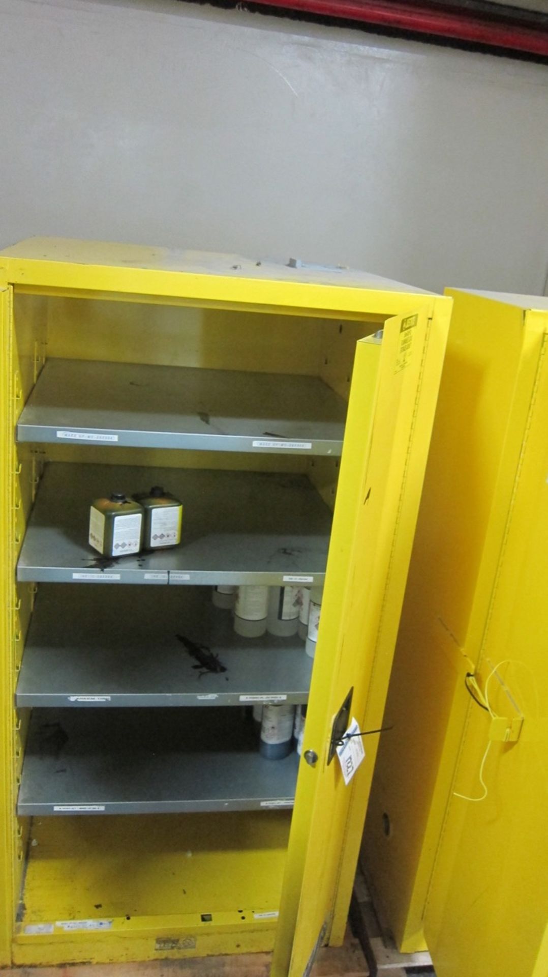 Justrite | Justrite Flammable Liquid Storage Cabinet. 45 gal capacity | MODEL# | SERIAL# | * - Image 2 of 2