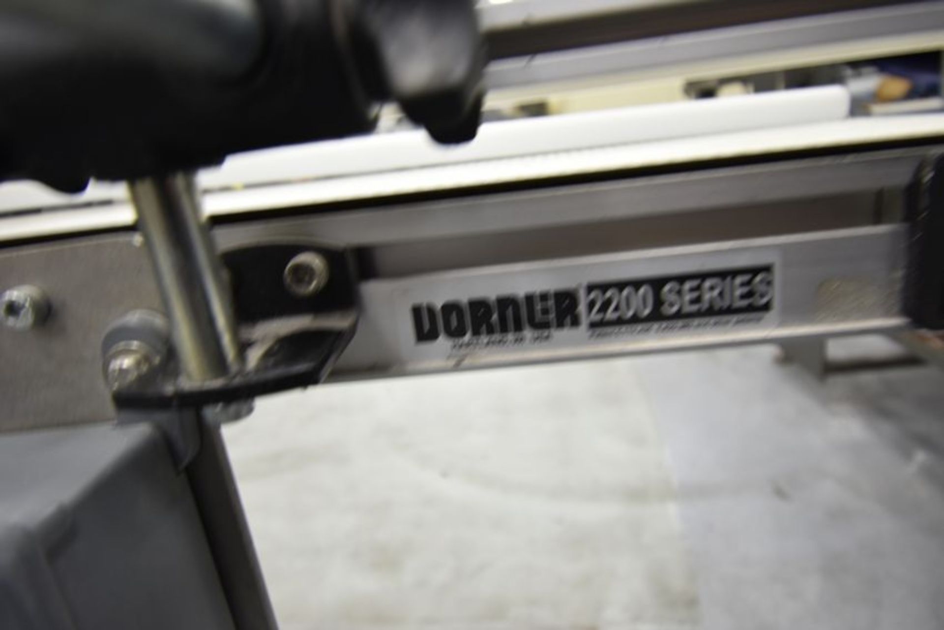 Dorner Conveyor with plastic belt | Dorner Conveyor with plastic belt. 10" wide x 6' long. Removal - Image 3 of 6