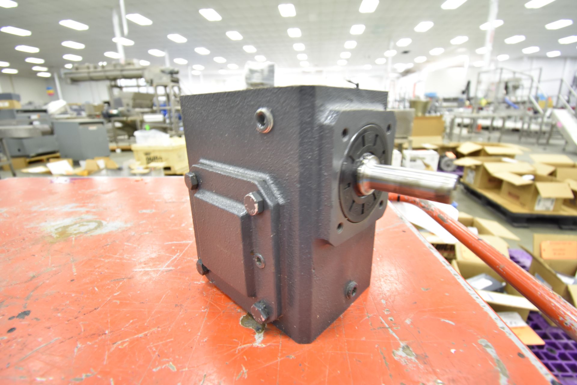 | 206UR60- 10- XE102WO3D H.P. 1750 RPM- 5.2 RATIO- 60 | MODEL# | SERIAL# | * Skidding and load out - Image 2 of 4