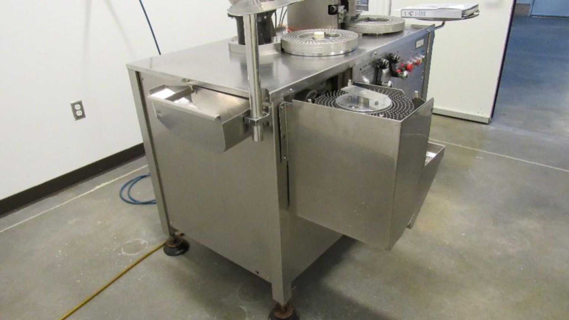 Pam Pharmaceutical Capsule Filler - Image 3 of 9