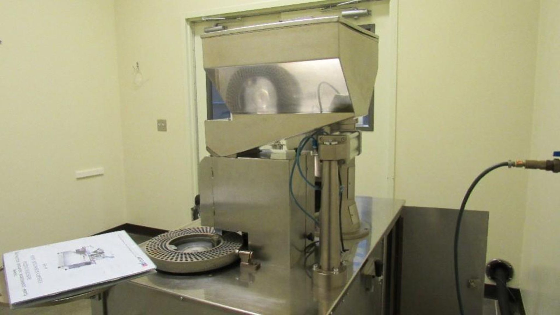 Pam Pharmaceutical Capsule Filler - Image 5 of 8