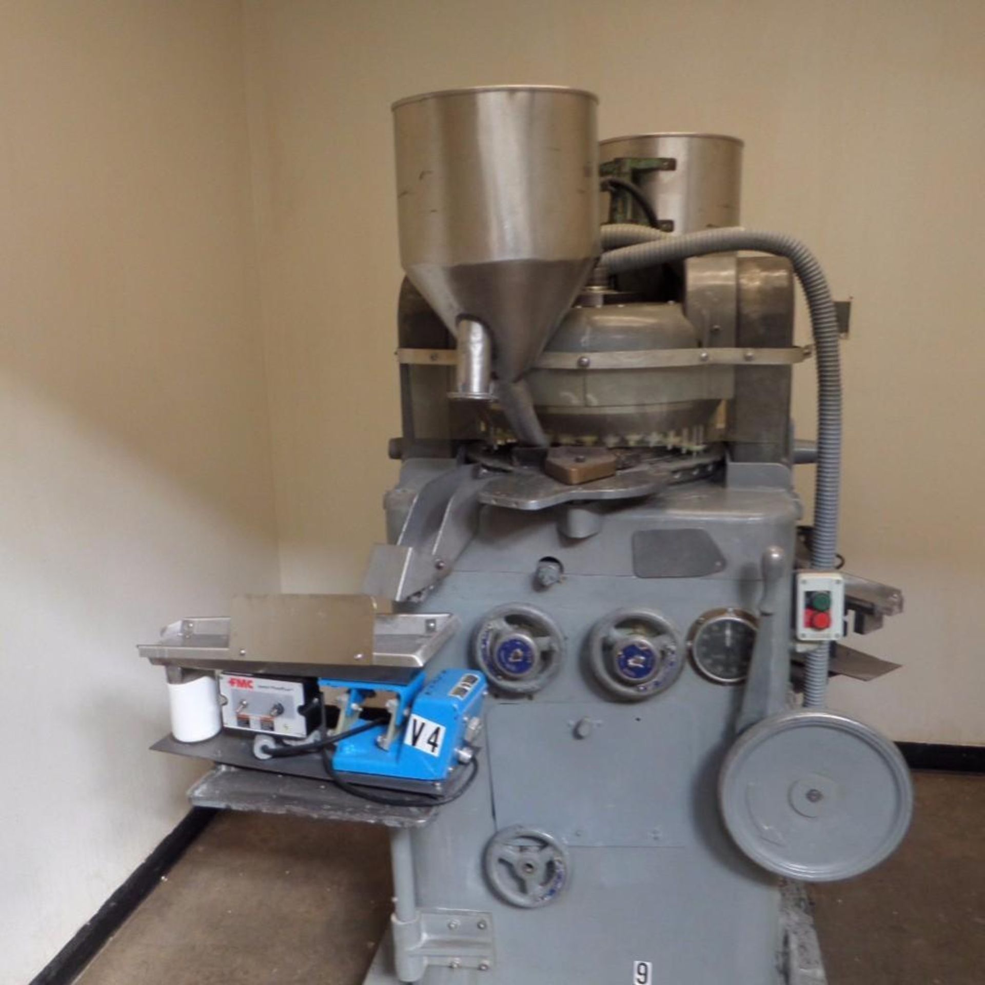 Tablet Press - Image 2 of 8