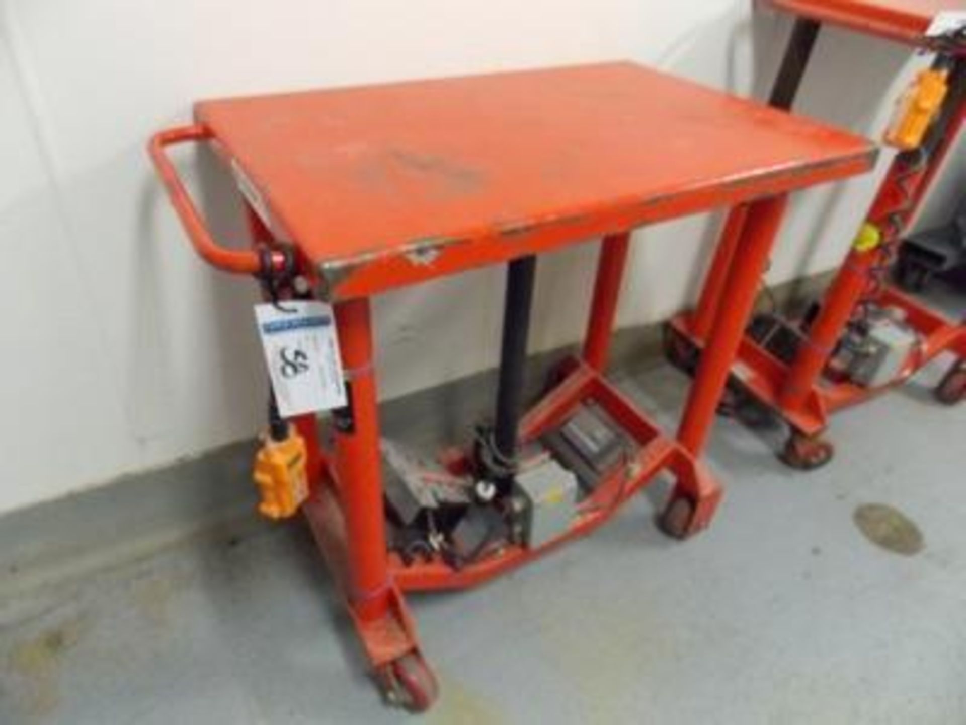 Battery operated lift