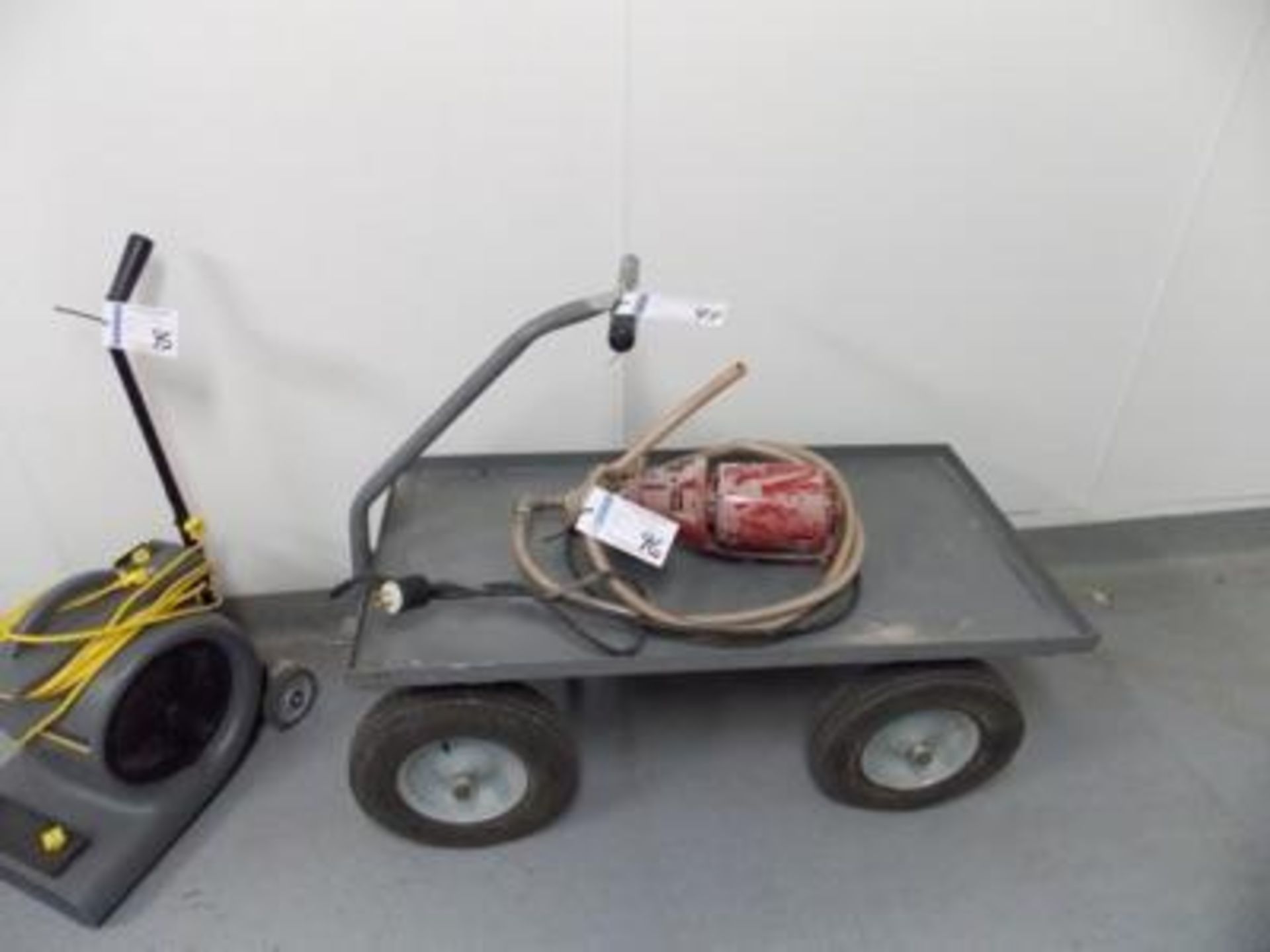 Cart w/ Pneumatic Tires