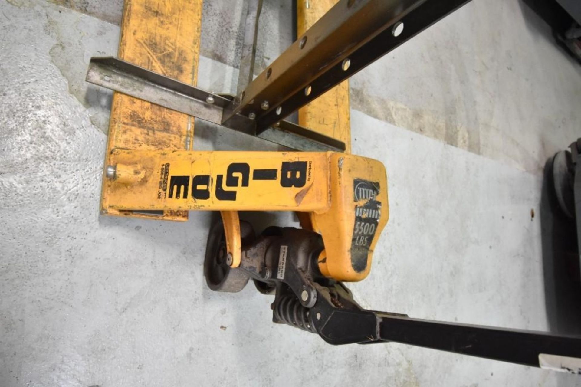 Big Joe manual pallet jack