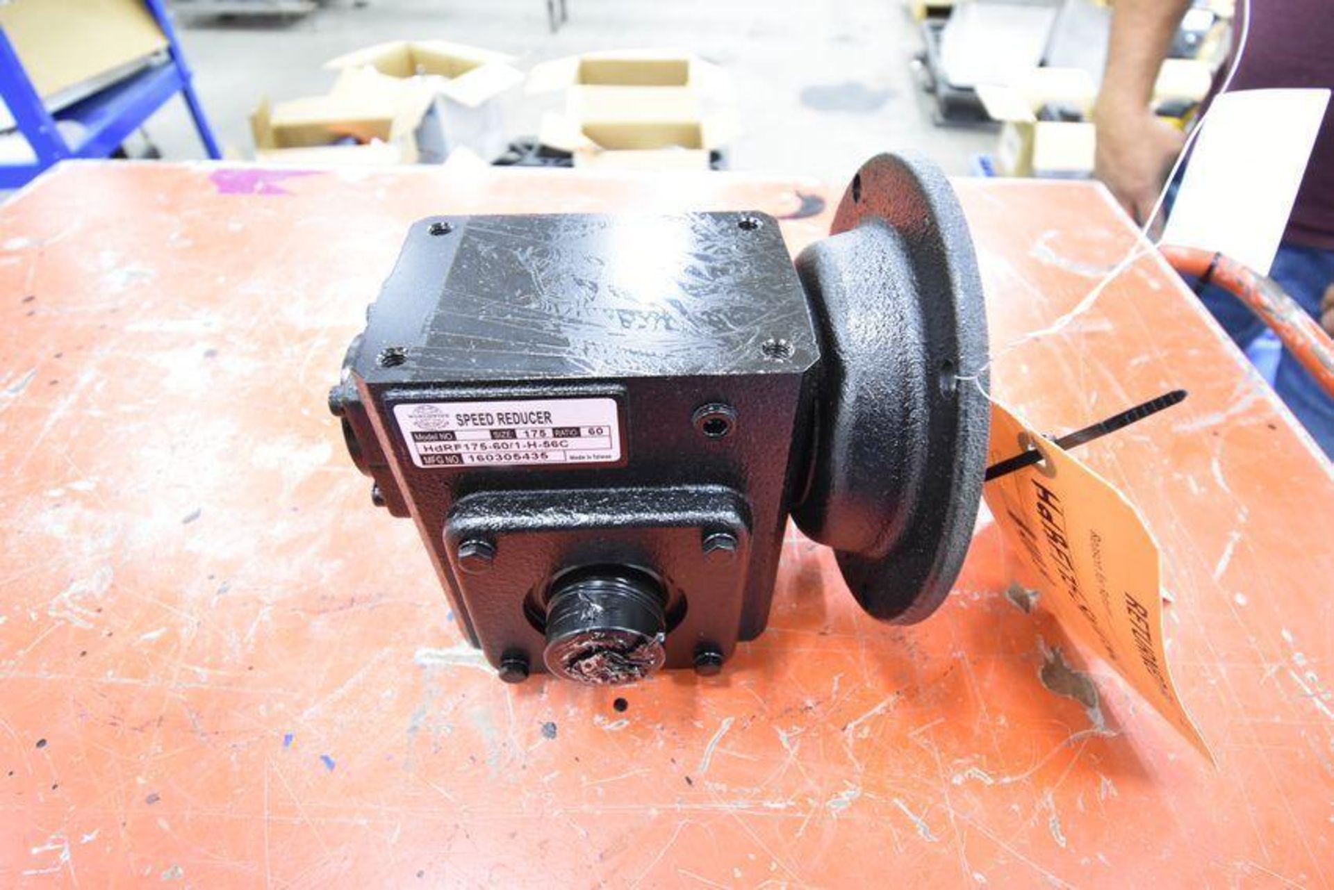 MOTOR: Worldwide Speed Reducer MFG# 160305435 Size 175. Ratio 60. CAT# HDRF175