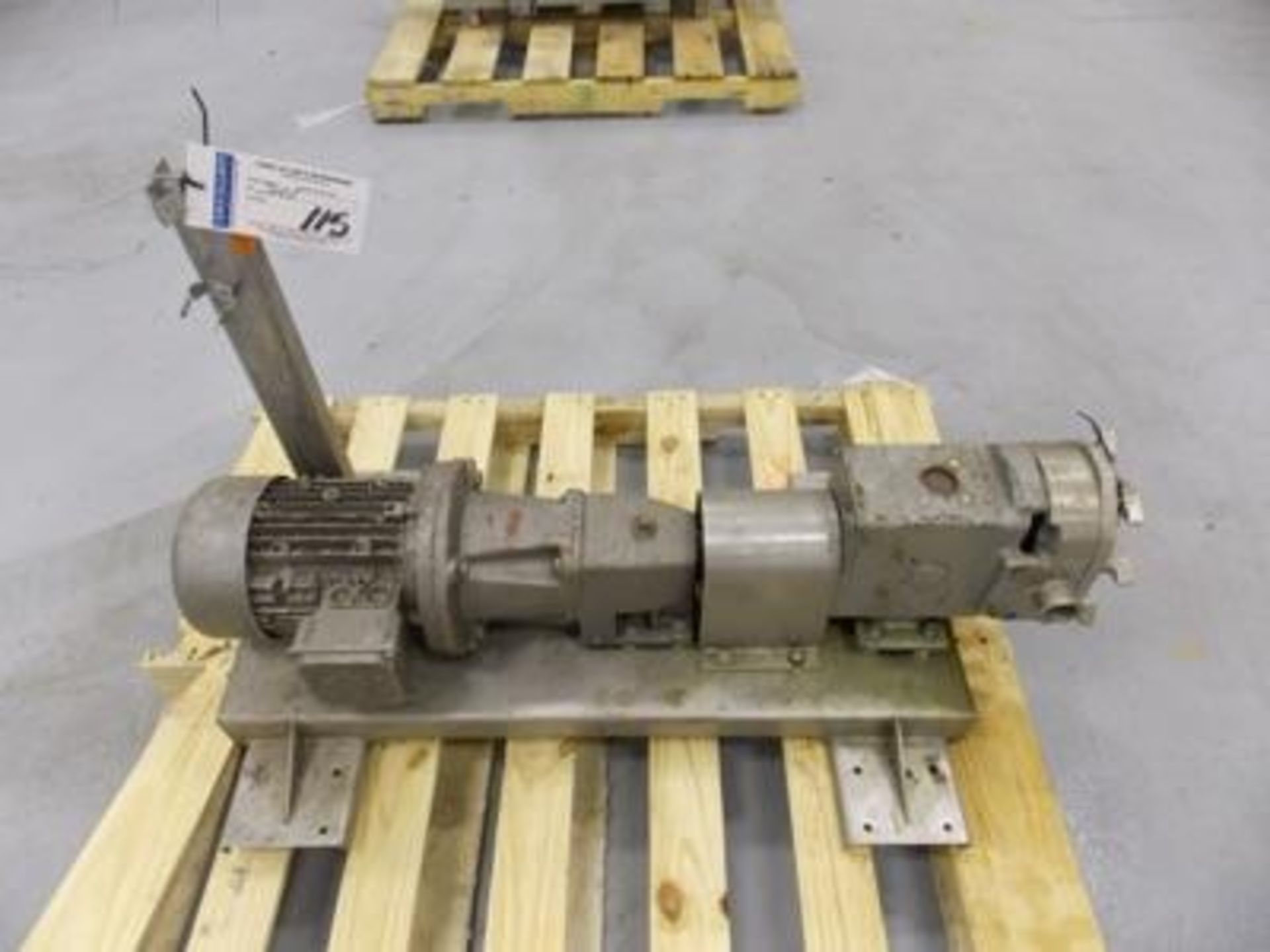 Waukesha SS pump, 1" in & 1" out. Type 12 N180TC. No# 200931350p100