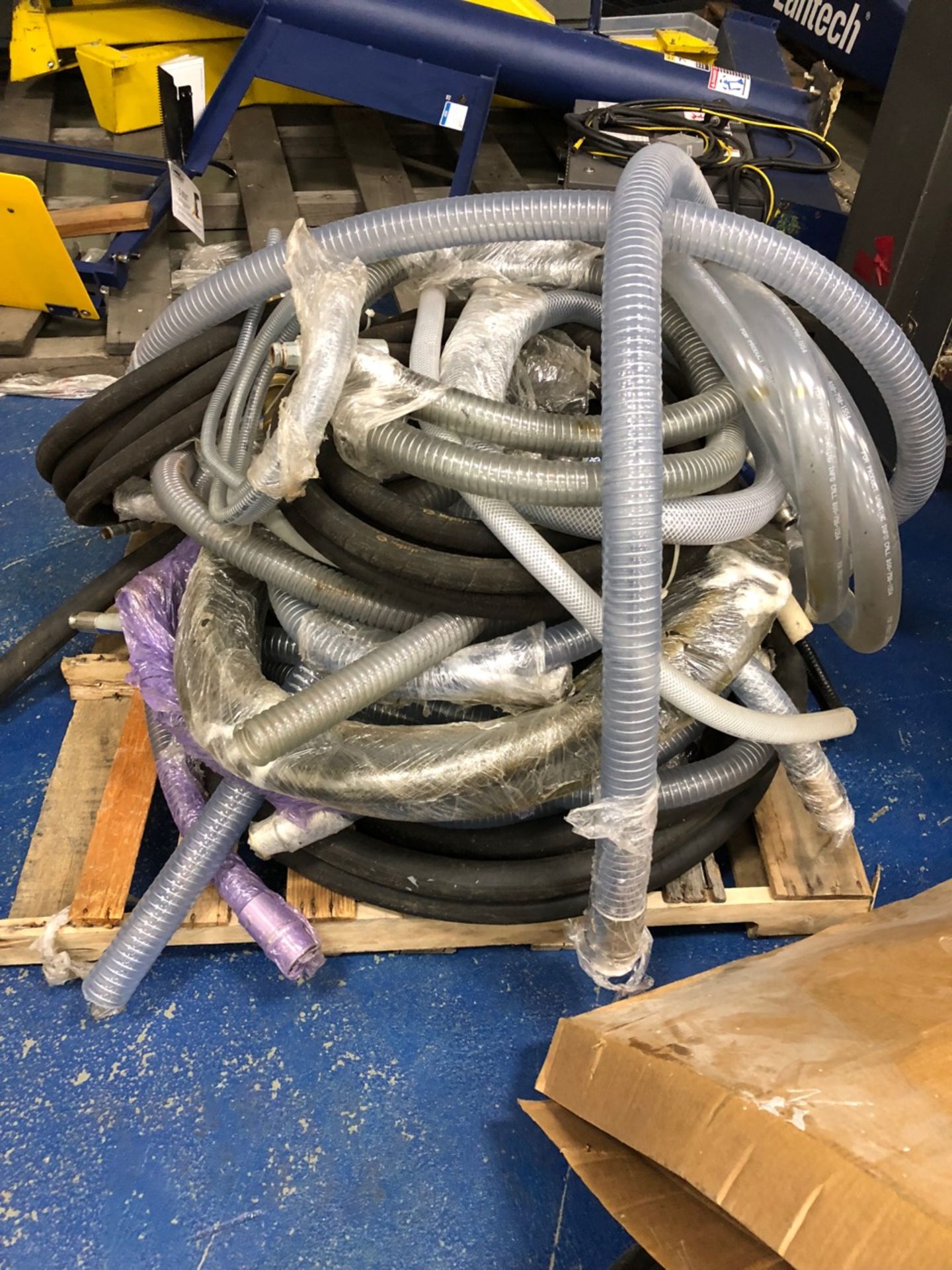 2 Pallets of Hoses - Image 2 of 2