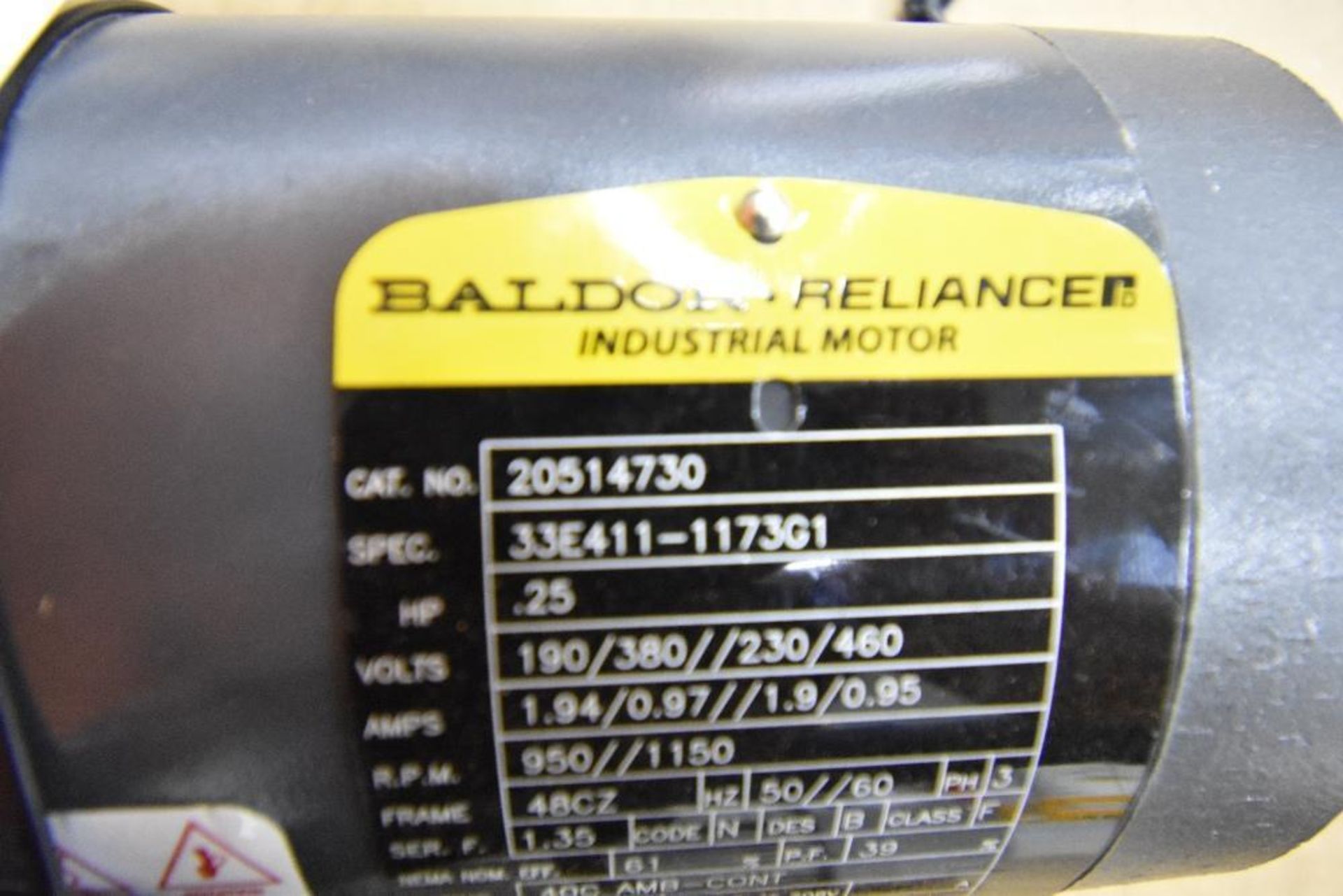 Baldor spec: 33e411-1173g1 HP: 2.5 volt-190/380 230/460 rpm:950-1150 serial b1507150406 - Image 2 of 2