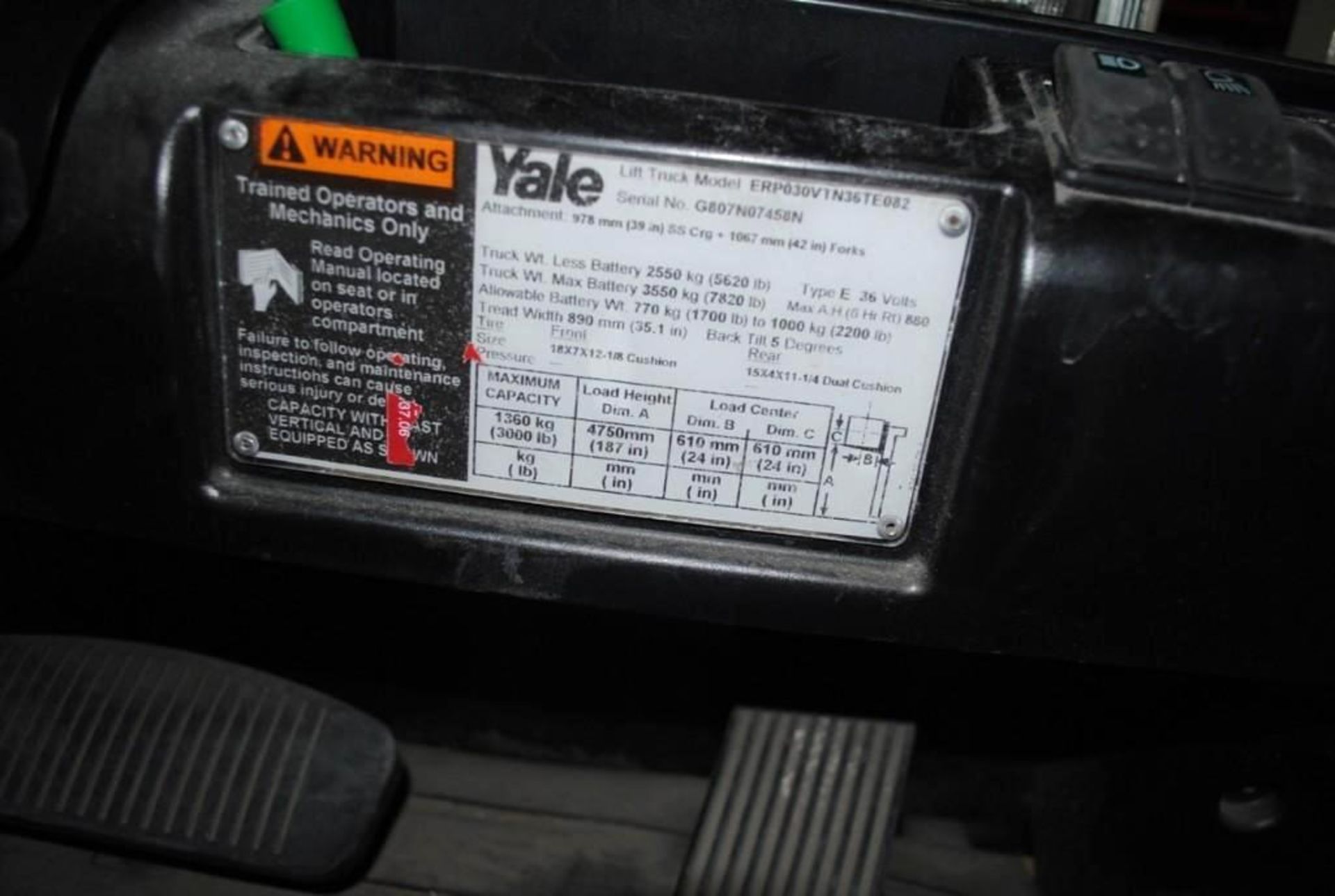 Yale Electric 3000LB Electric Forklift - Image 3 of 3