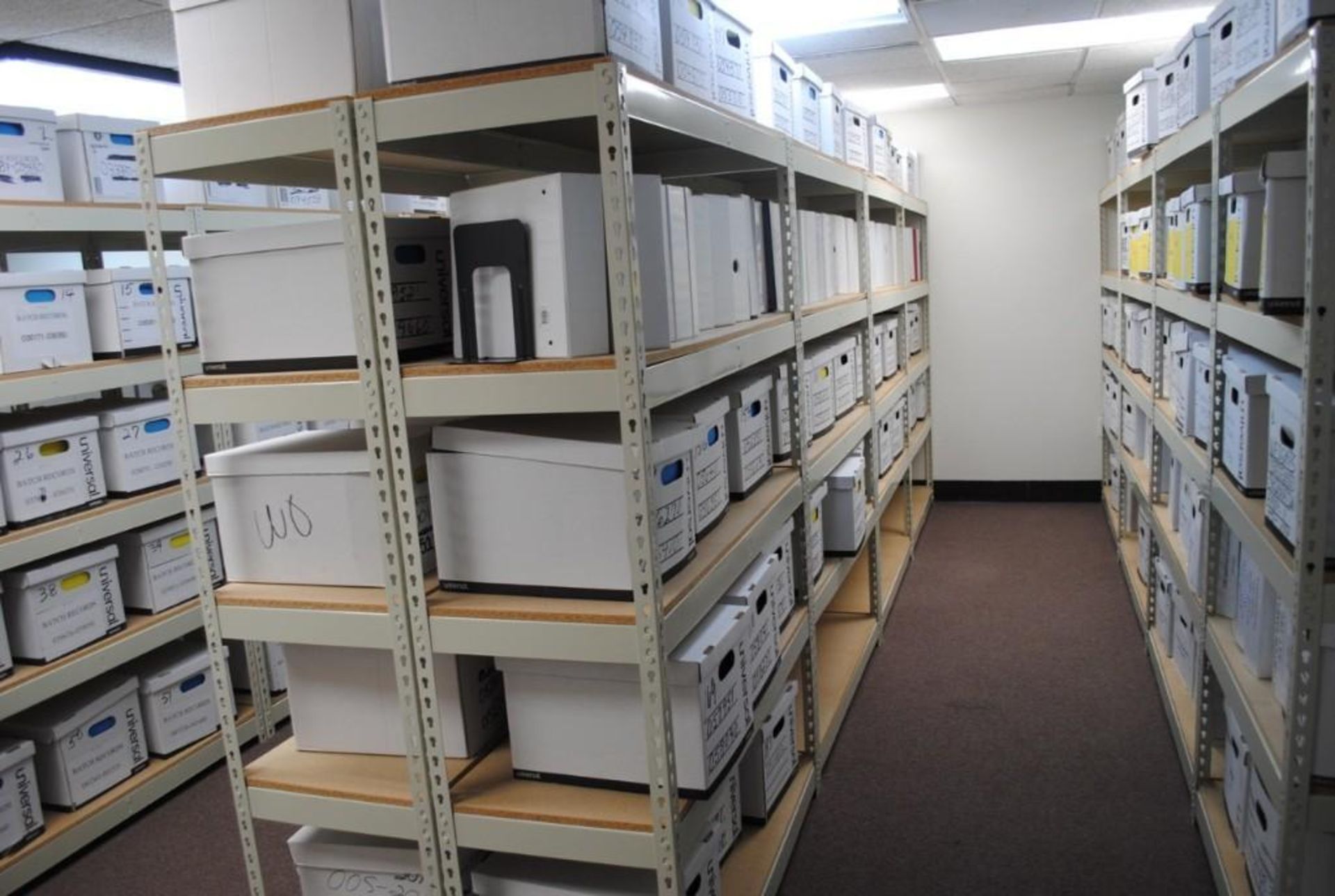 Office Furniture in storage room. - Image 7 of 37