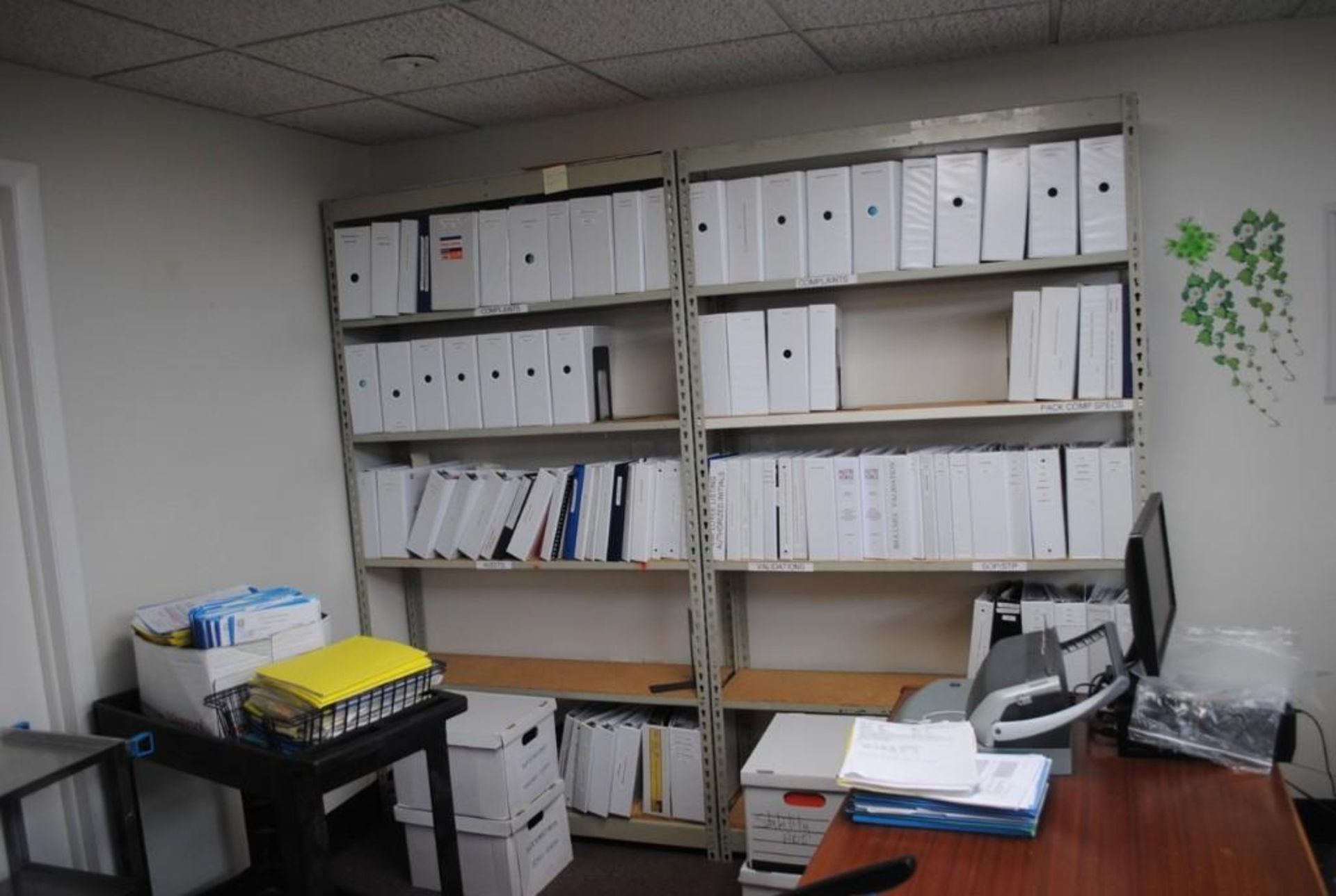 Office Furniture in storage room. - Image 18 of 37