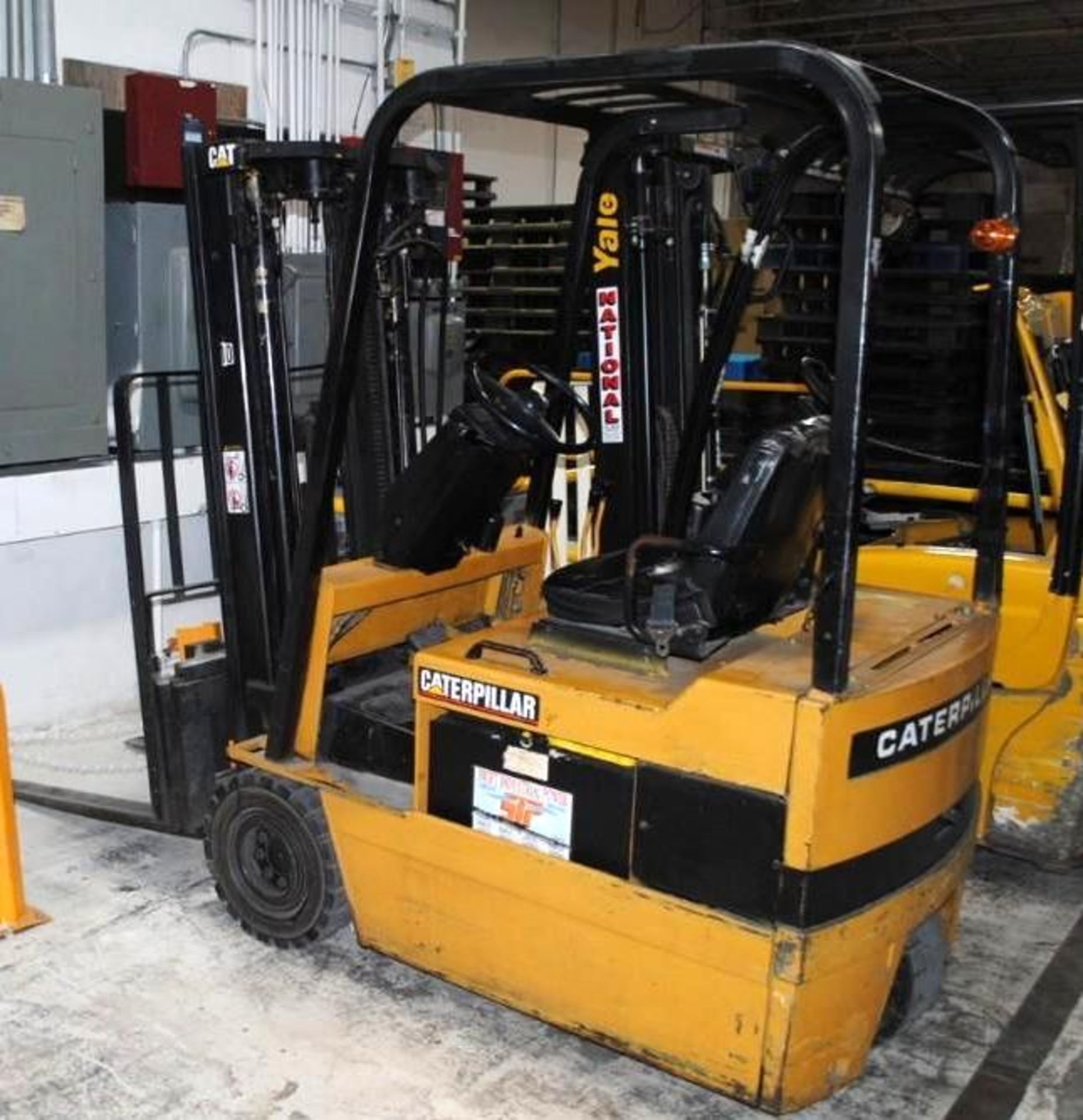 Caterpillar 2400Lb Electric Forklift