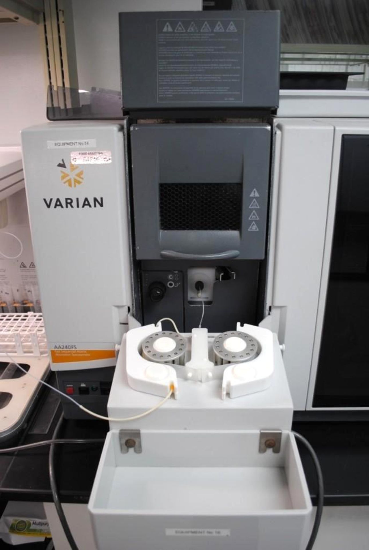 Varian AA240FS Atomic Absorption Spectrometer - Image 2 of 4